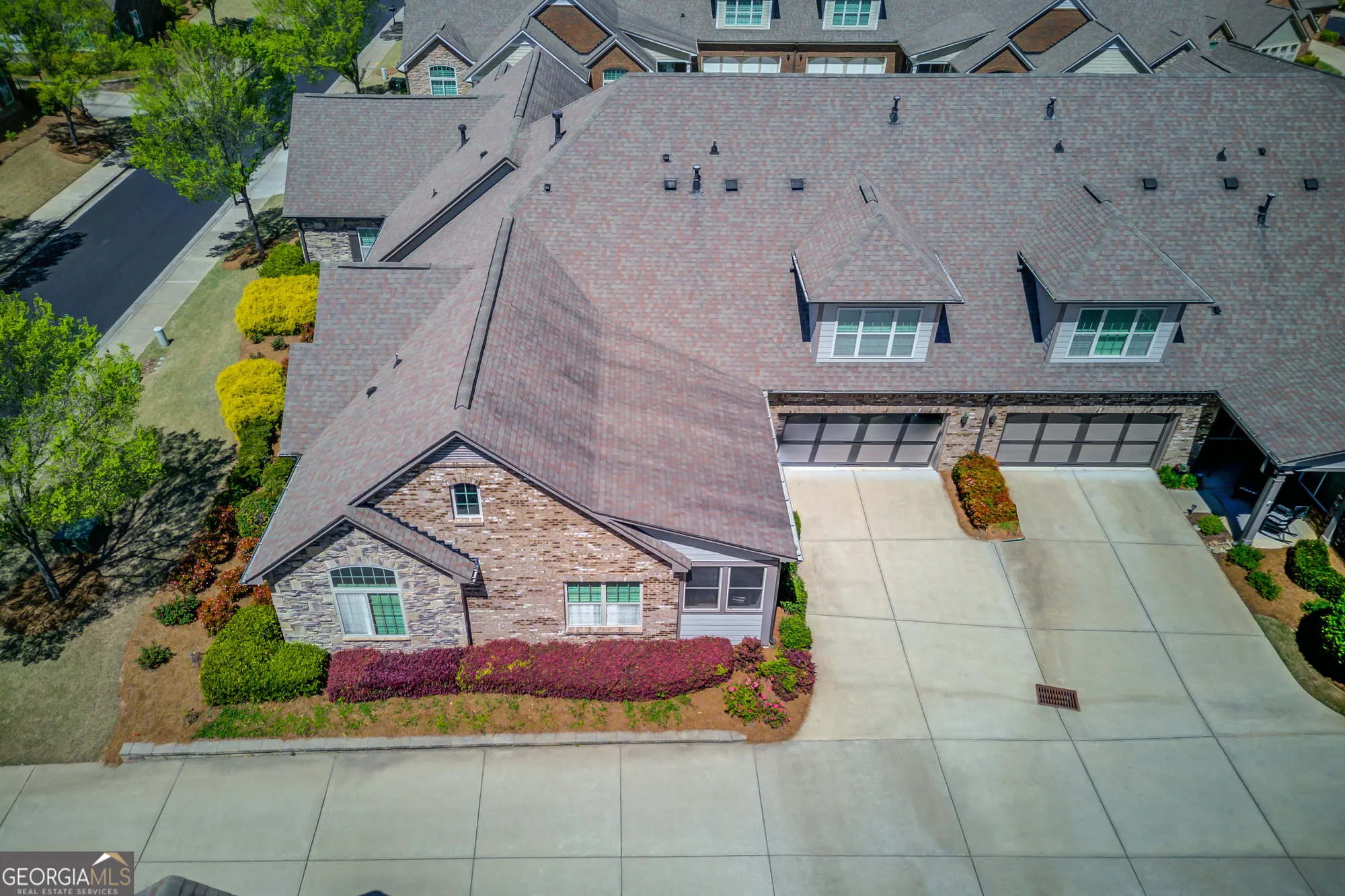 Property Slideshow image 6 of 42 | 4321 lanier ridge walk, Cumming, GA, 30041