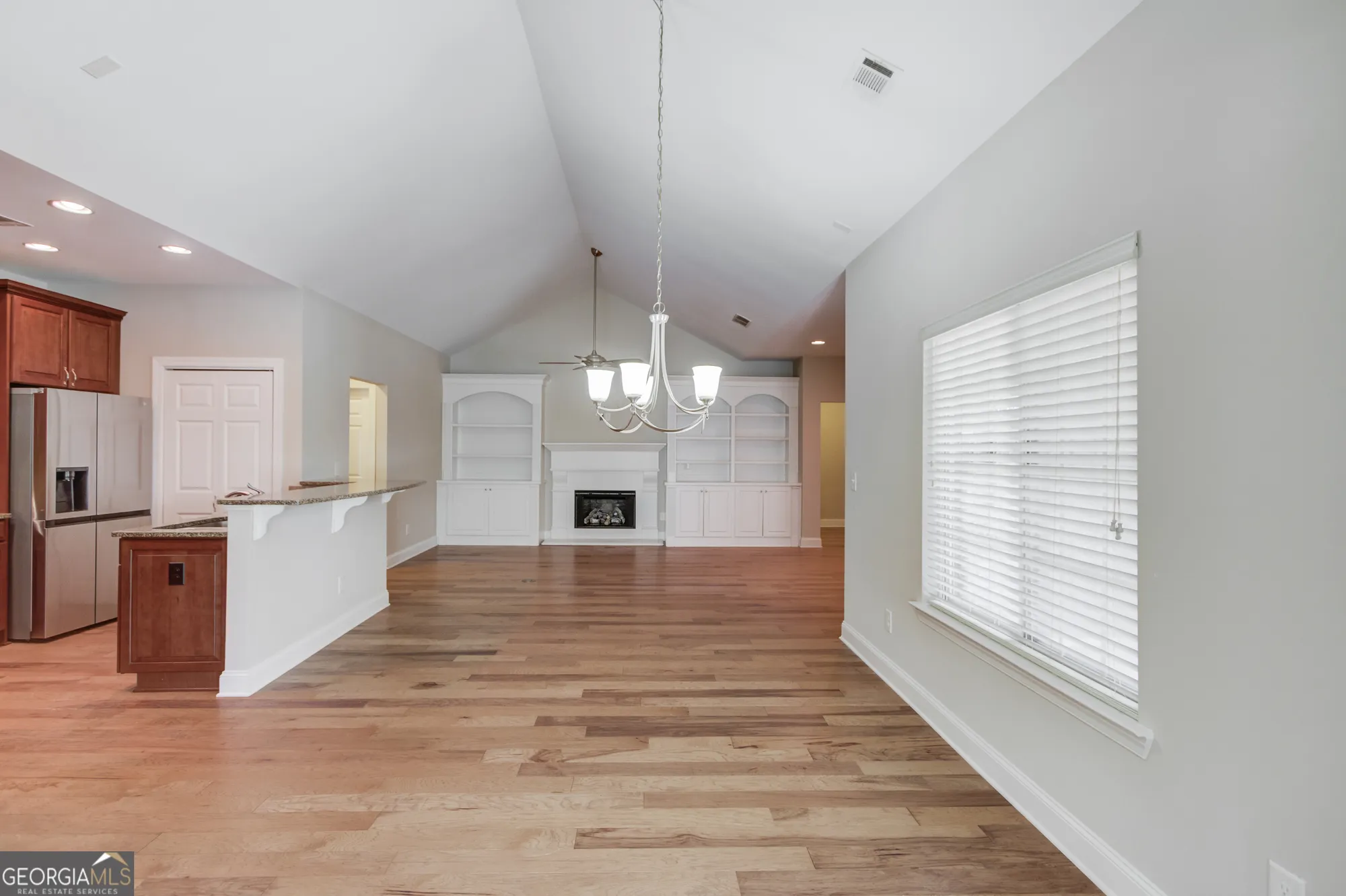 Property Slideshow image 17 of 42 | 4321 lanier ridge walk, Cumming, GA, 30041