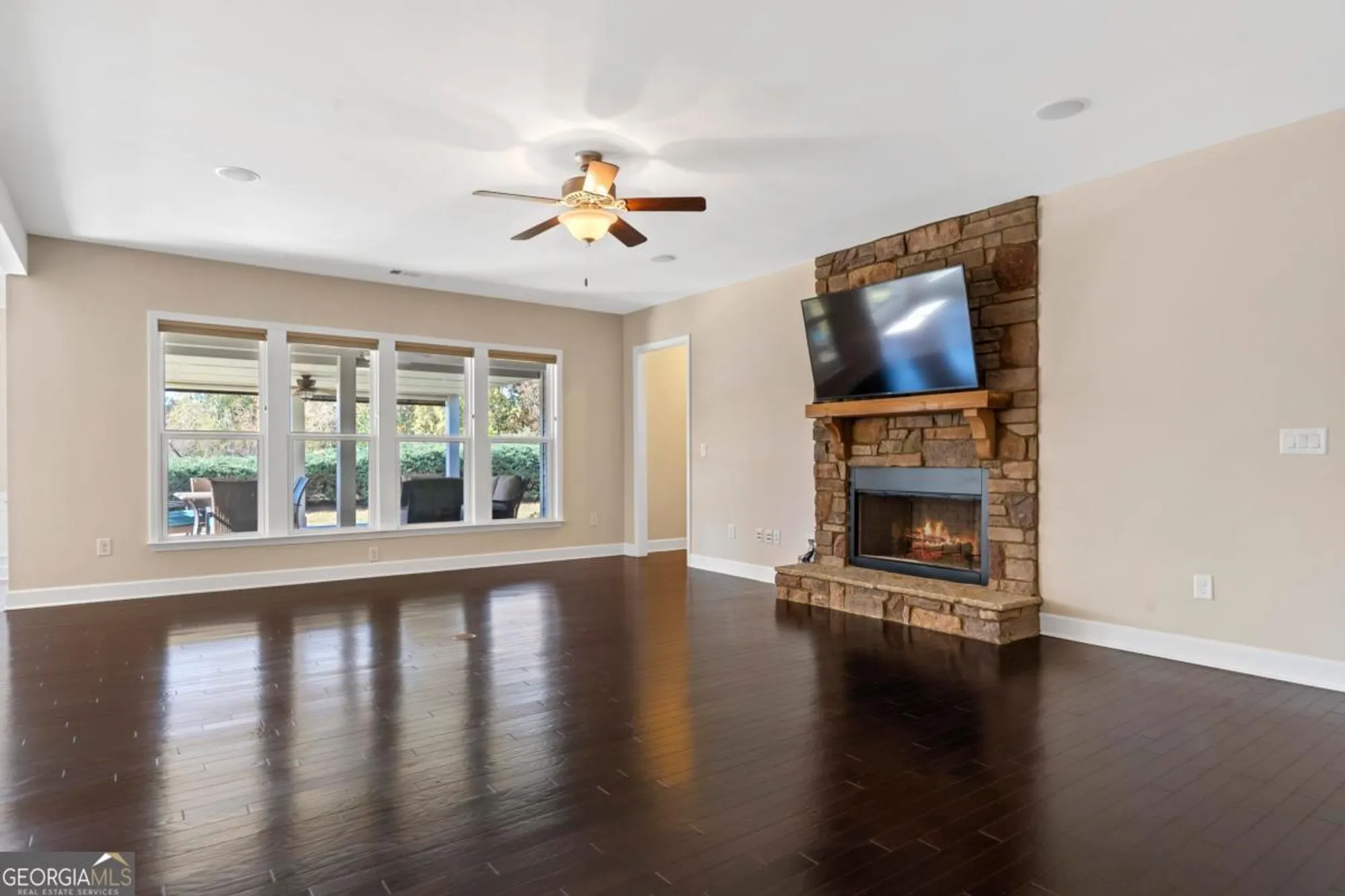 Property Slideshow image 14 of 51 | 1111 lakefront ct, Greensboro, GA, 30642