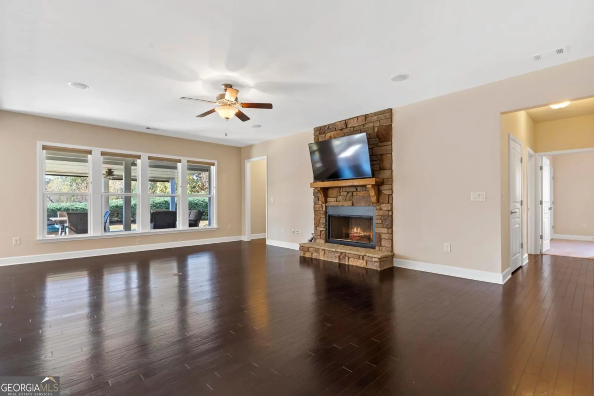Property Slideshow image 17 of 51 | 1111 lakefront ct, Greensboro, GA, 30642
