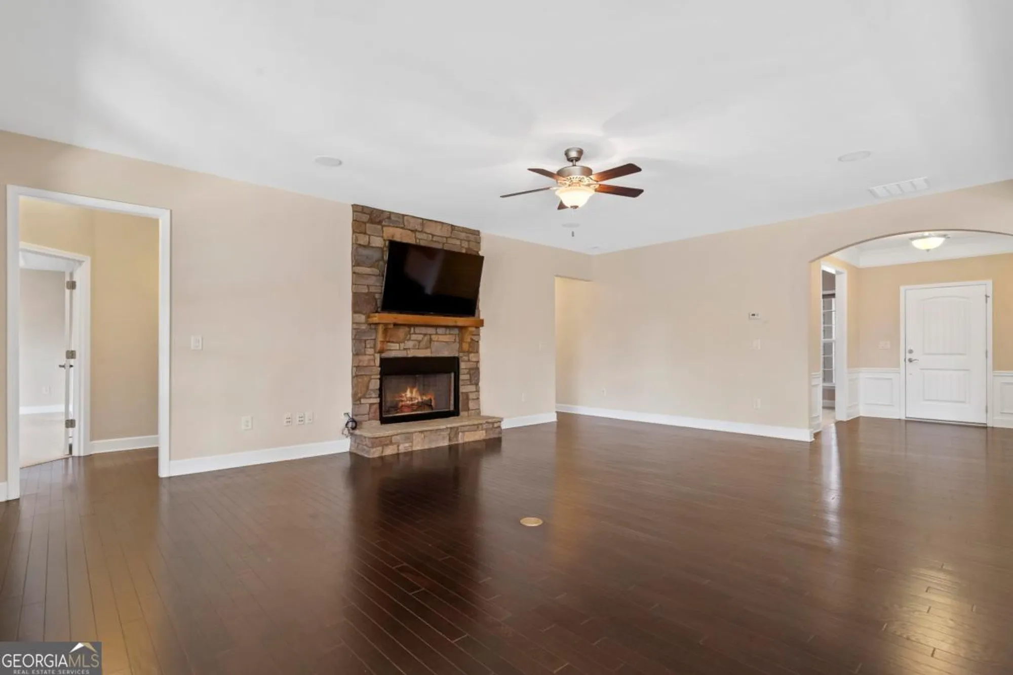 Property Slideshow image 16 of 51 | 1111 lakefront ct, Greensboro, GA, 30642