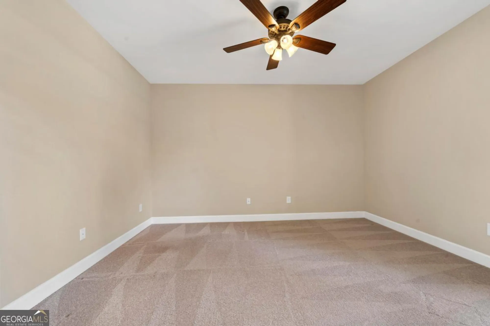 Property Slideshow image 12 of 51 | 1111 lakefront ct, Greensboro, GA, 30642