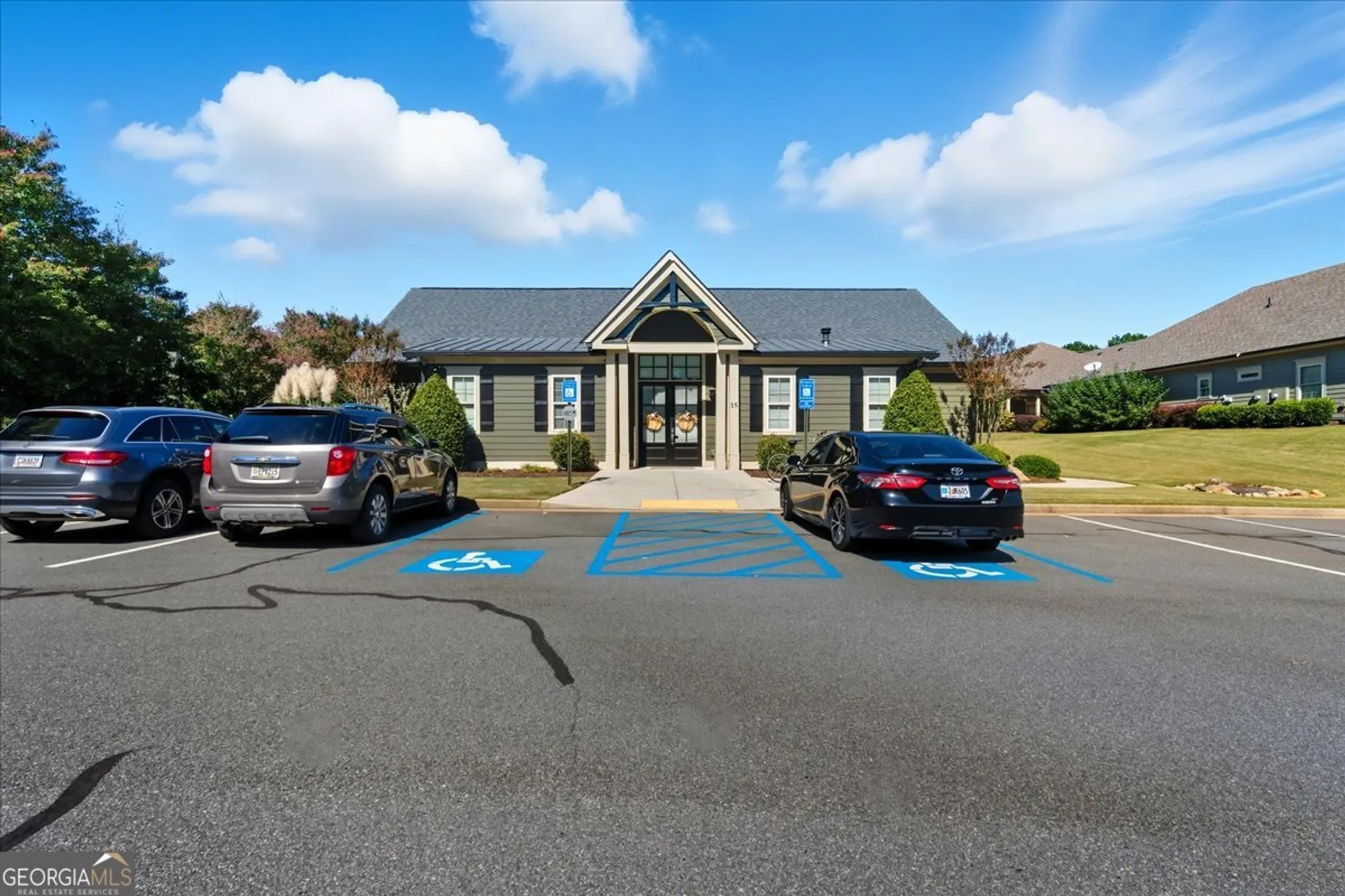 Property Slideshow image 25 of 27 | 64 cedarcrest village ct, Acworth, GA, 30101