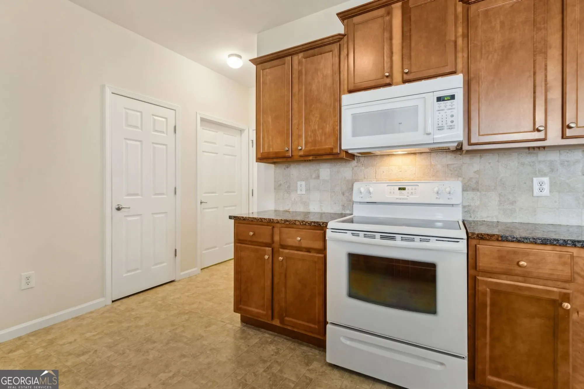 Property Slideshow image 29 of 52 | 816 ideal pl, Winder, GA, 30680