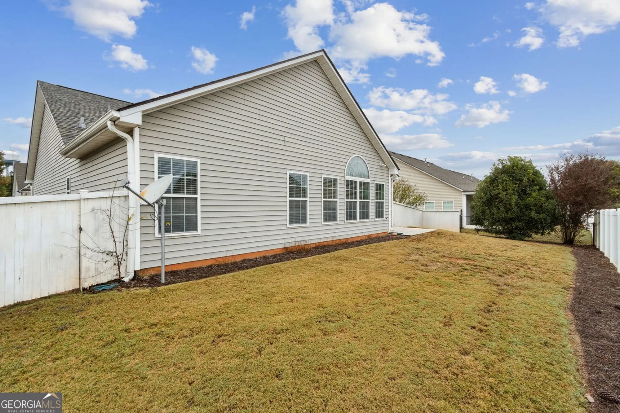 Property Slideshow image 6 of 52 | 816 ideal pl, Winder, GA, 30680