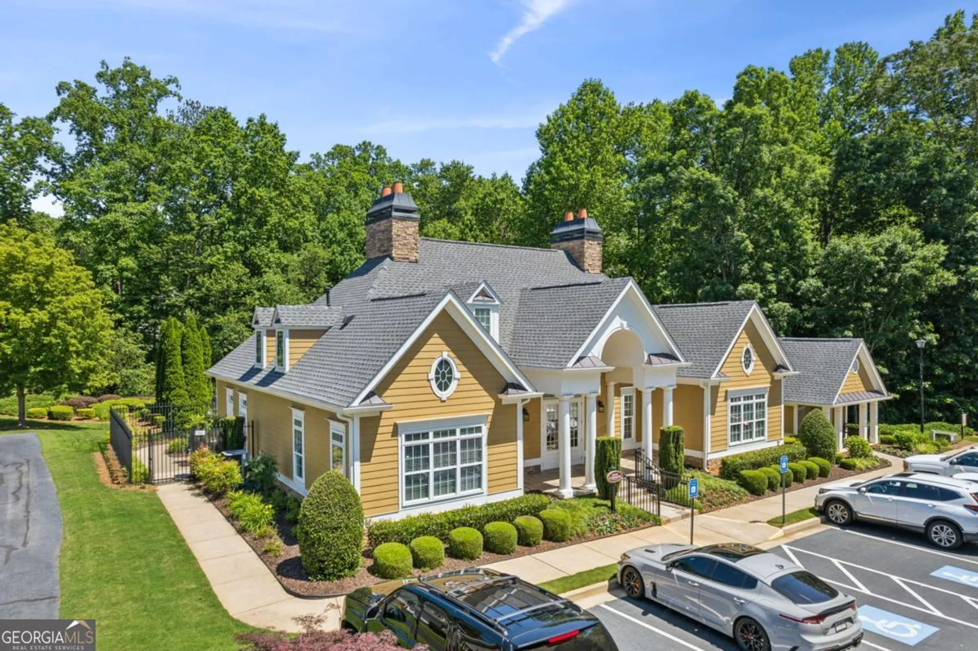 Property Slideshow image 29 of 30 | 2593 grapevine cir # 301, Cumming, GA, 30041