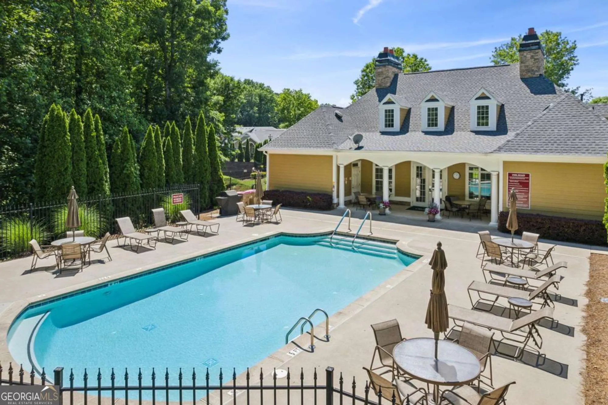 Property Slideshow image 28 of 30 | 2593 grapevine cir # 301, Cumming, GA, 30041