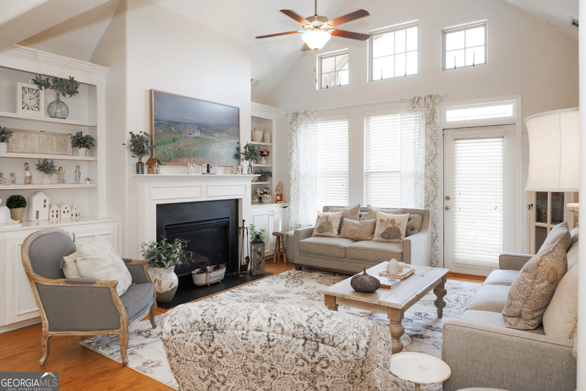 Property Slideshow image 10 of 42 | 2699 middlecreek way, Cumming, GA, 30041