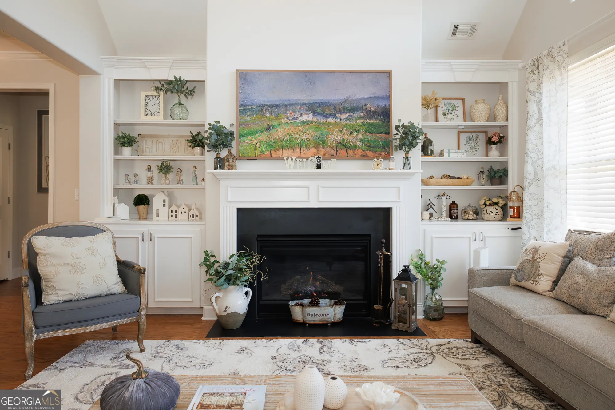 Property Slideshow image 11 of 42 | 2699 middlecreek way, Cumming, GA, 30041
