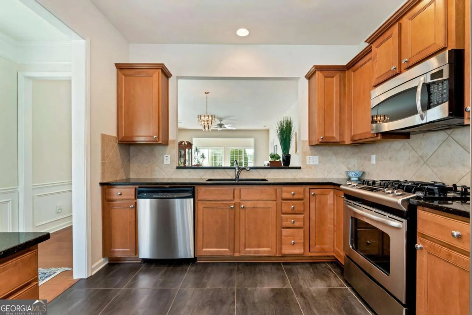 Property Slideshow image 25 of 66 | 6220 ivy stone way, Hoschton, GA, 30548