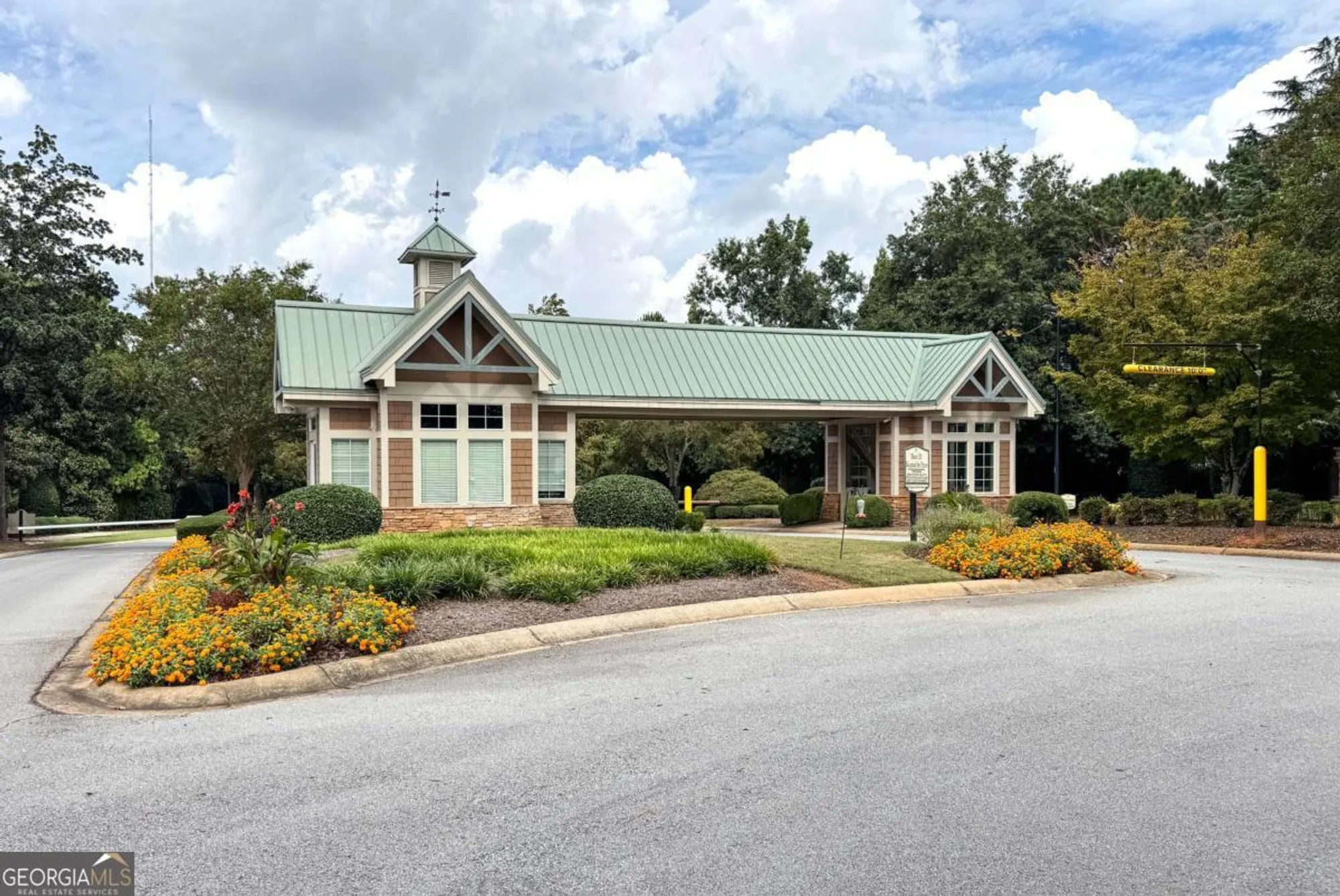 Property Slideshow image 22 of 66 | 6220 ivy stone way, Hoschton, GA, 30548
