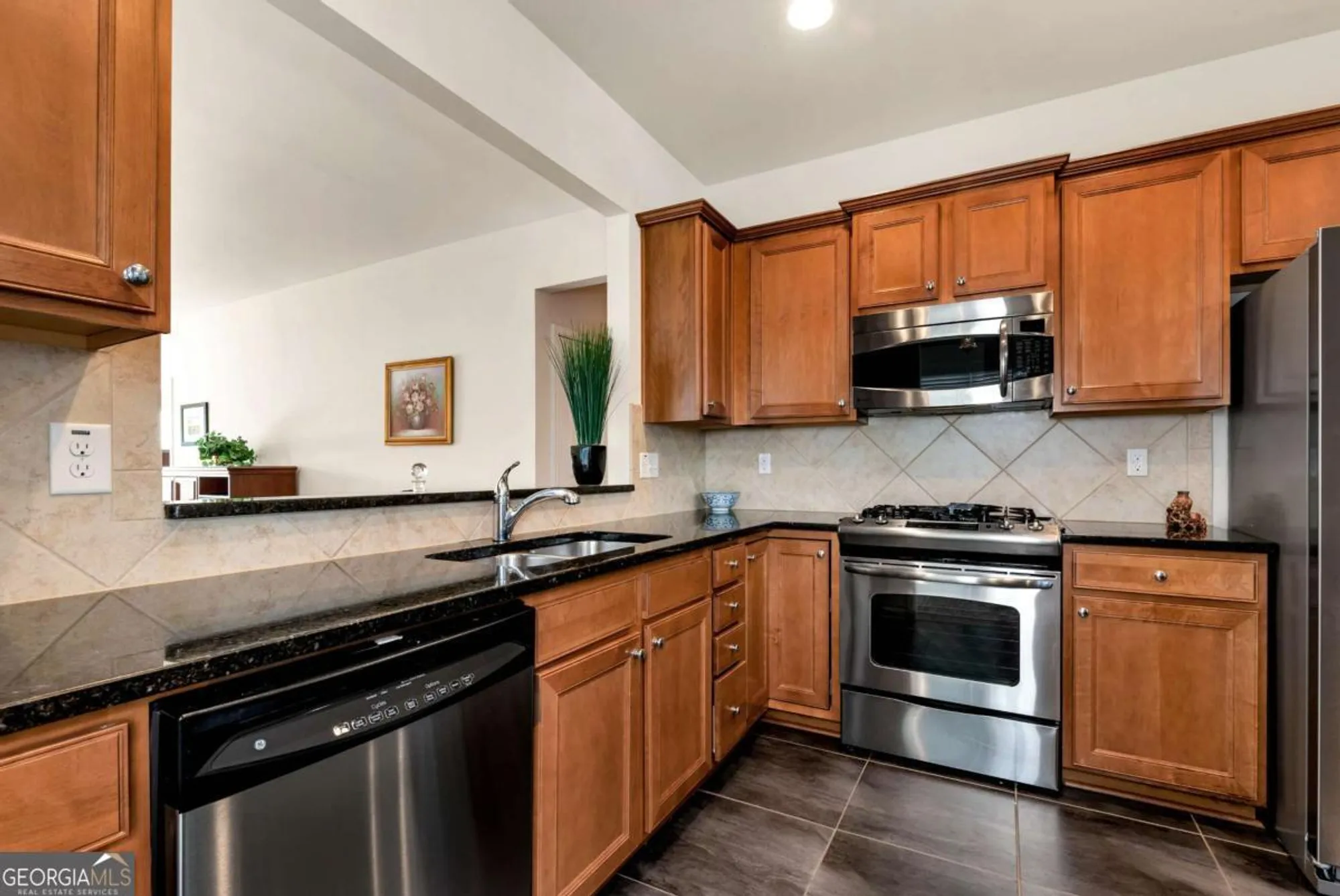 Property Slideshow image 24 of 66 | 6220 ivy stone way, Hoschton, GA, 30548