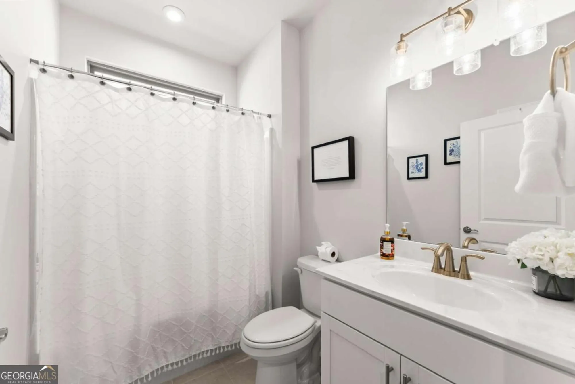 Property Slideshow image 8 of 18 | 5153 morrell rd, Hoschton, GA, 30548