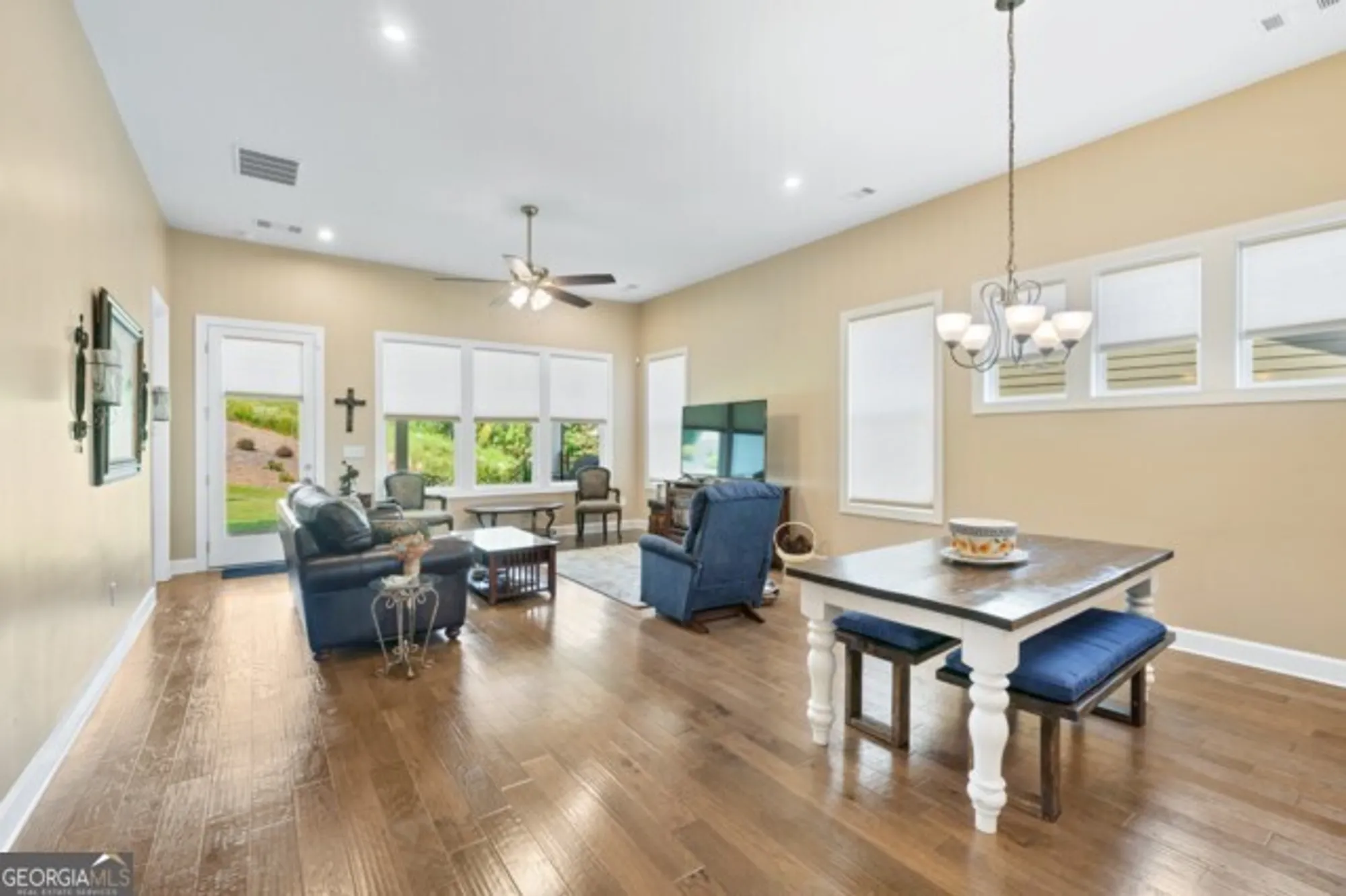 Property Slideshow image 15 of 82 | 215 silver ct # 2, Hoschton, GA, 30548