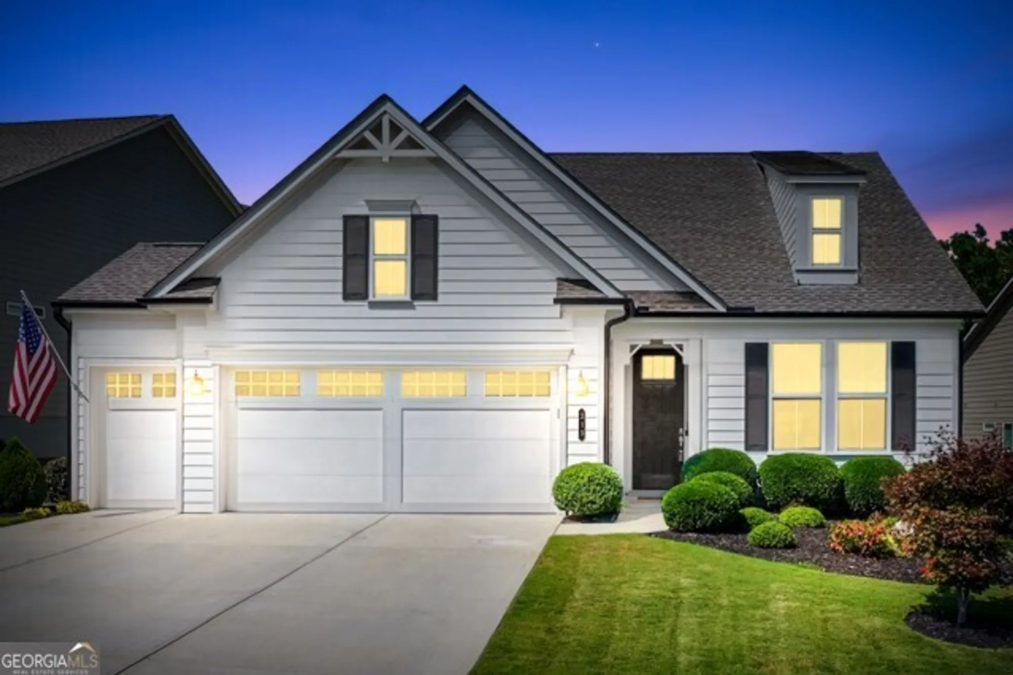 Property Slideshow image 4 of 82 | 215 silver ct # 2, Hoschton, GA, 30548