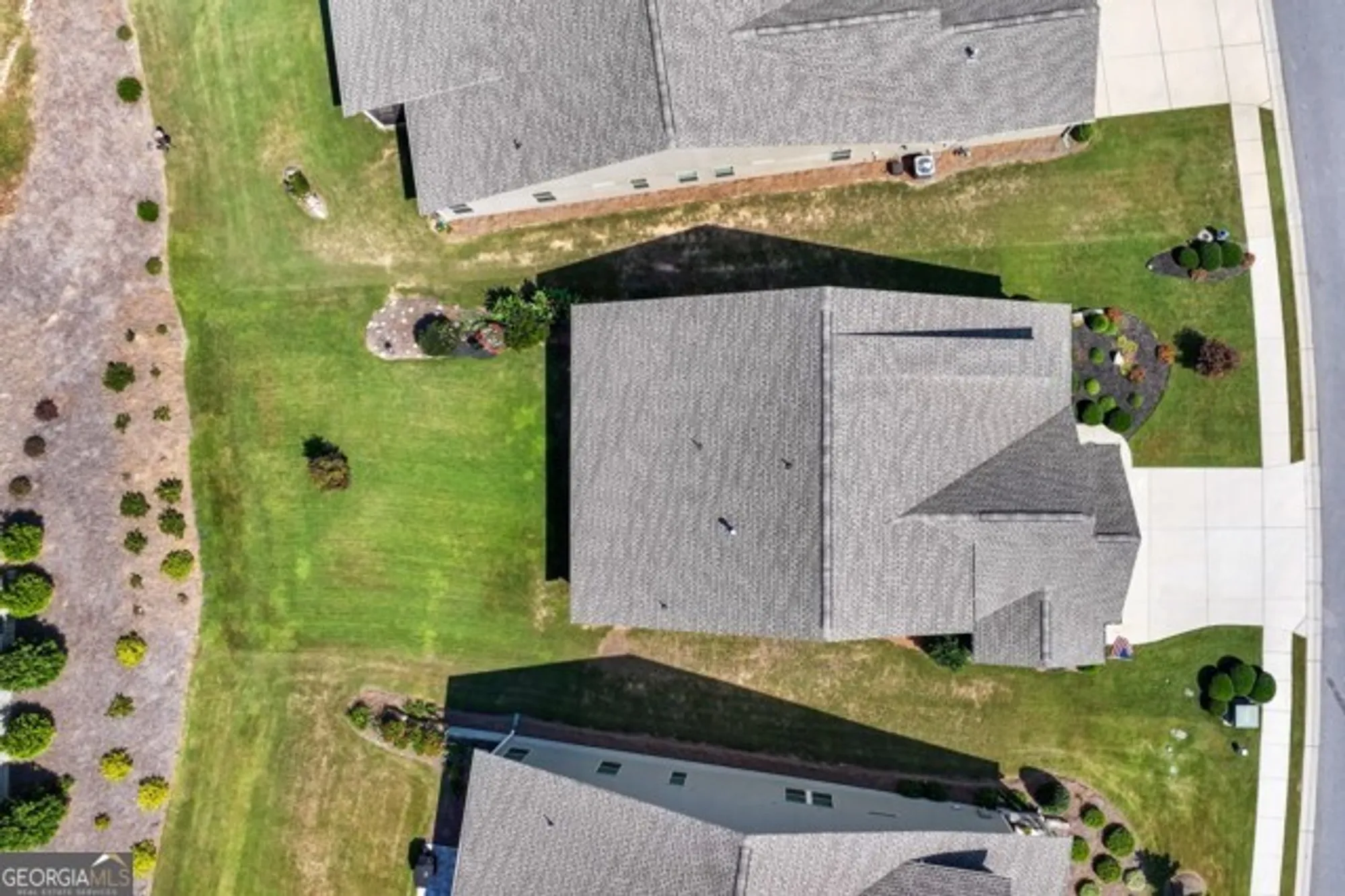 Property Slideshow image 42 of 82 | 215 silver ct # 2, Hoschton, GA, 30548