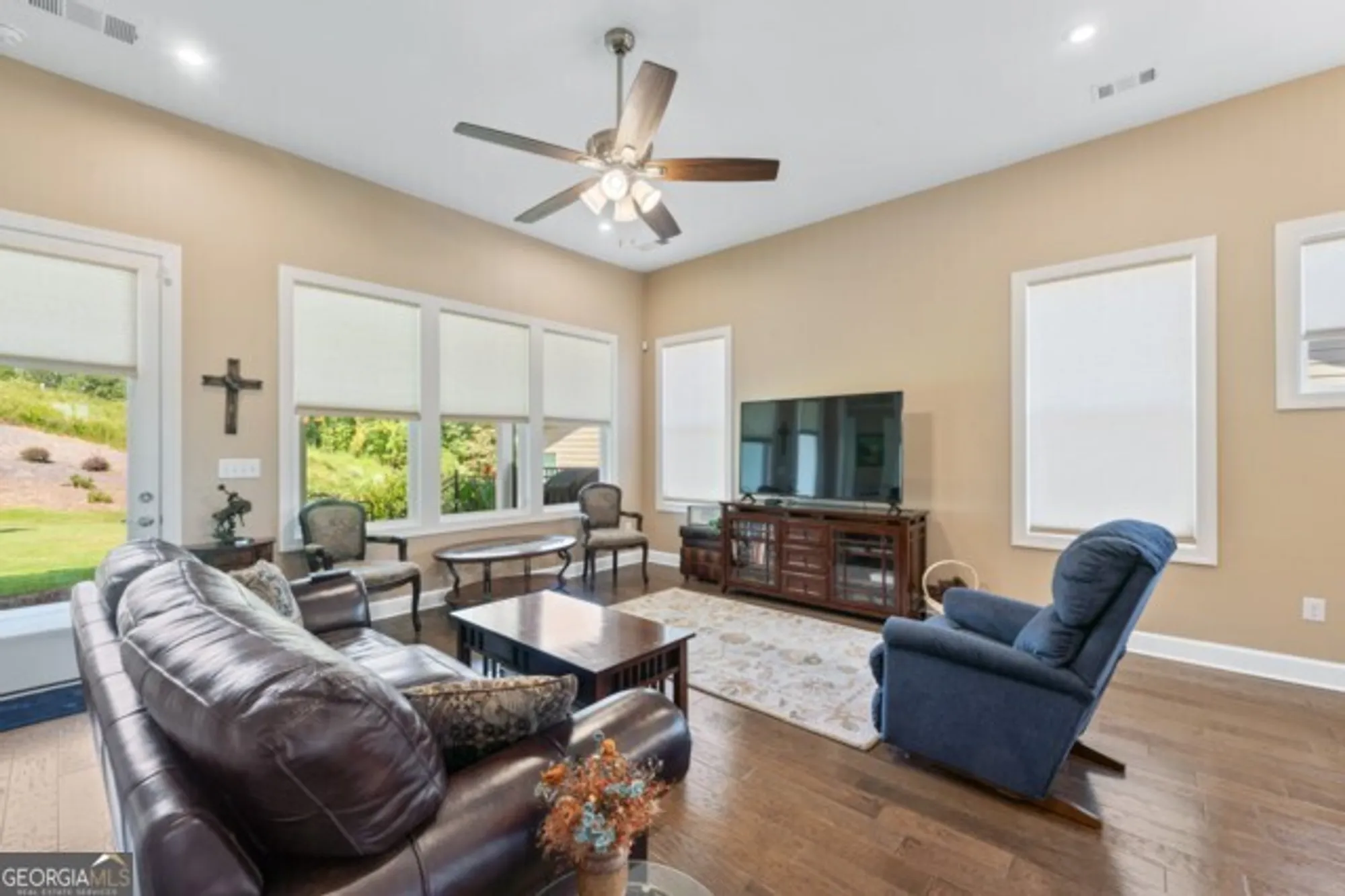 Property Slideshow image 16 of 82 | 215 silver ct # 2, Hoschton, GA, 30548