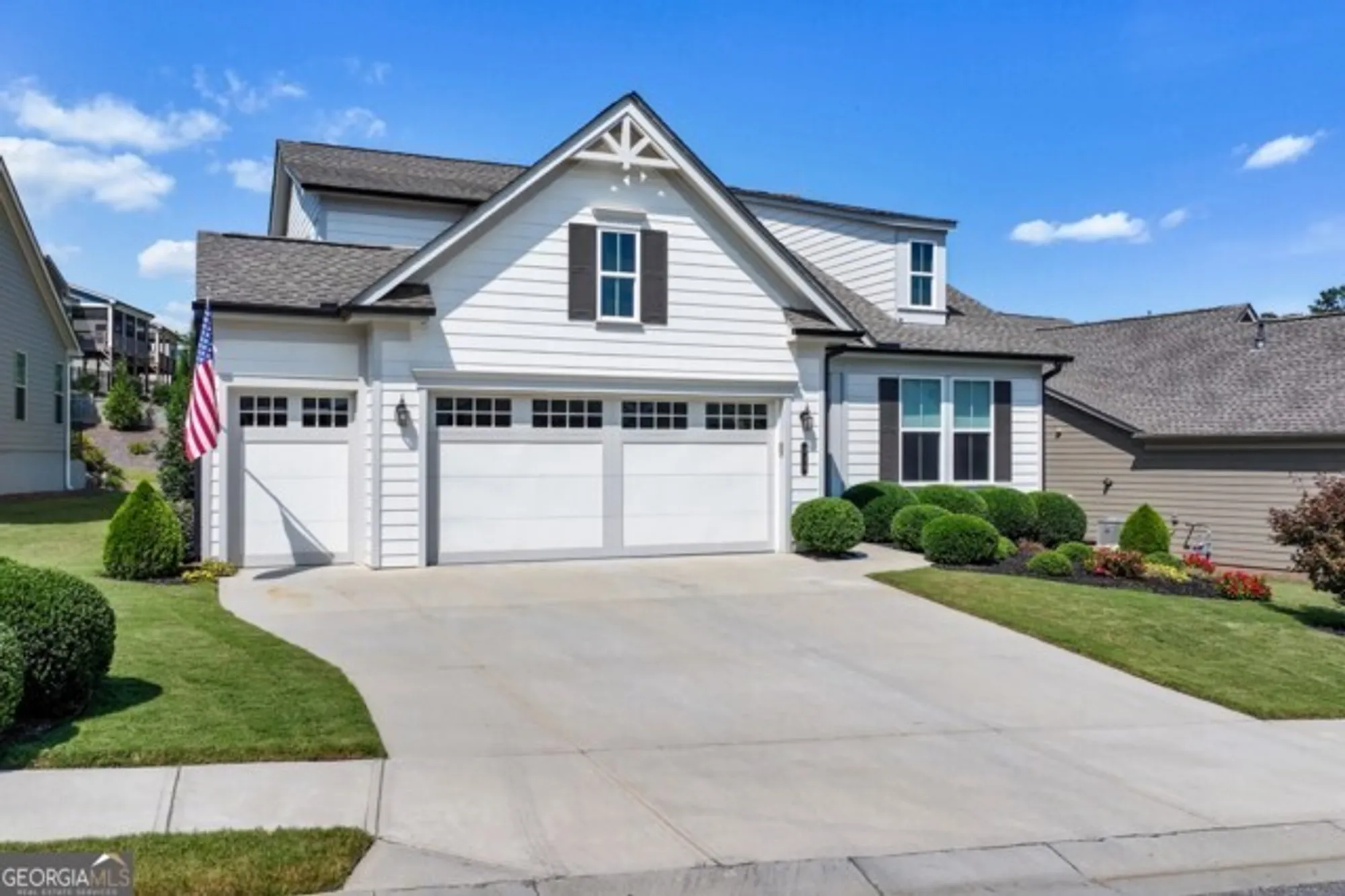 Property Slideshow image 5 of 82 | 215 silver ct # 2, Hoschton, GA, 30548