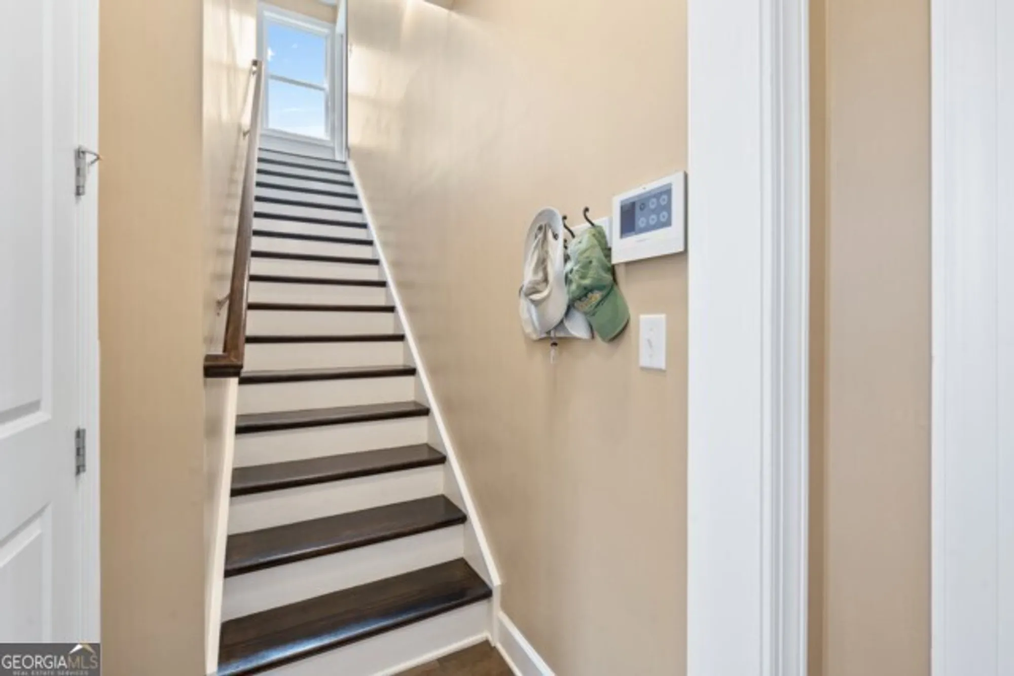 Property Slideshow image 30 of 82 | 215 silver ct # 2, Hoschton, GA, 30548