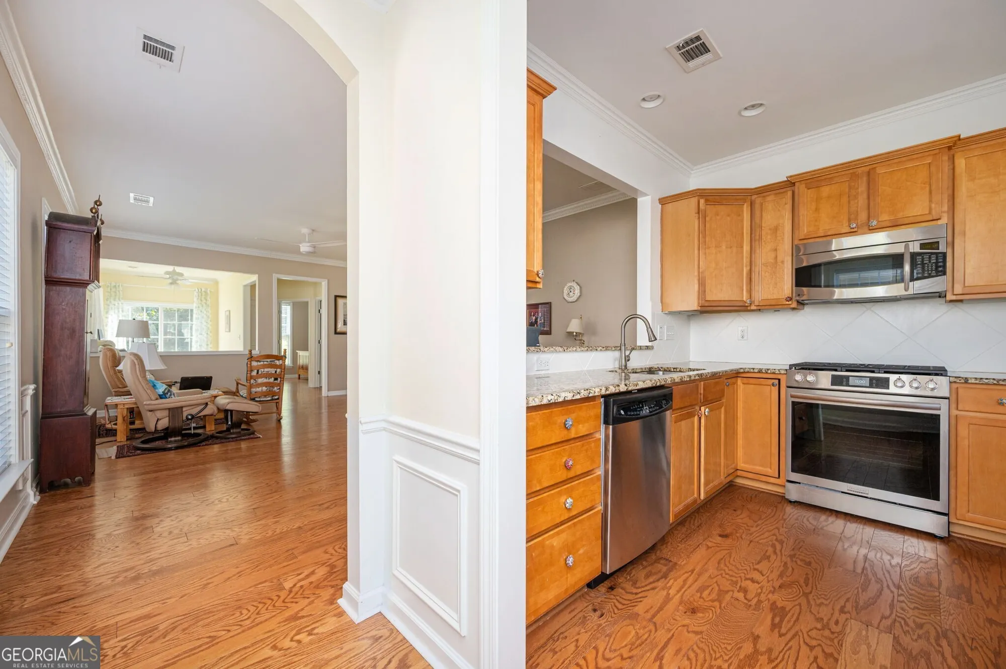 Property Slideshow image 8 of 53 | 6208 longleaf dr, Hoschton, GA, 30548