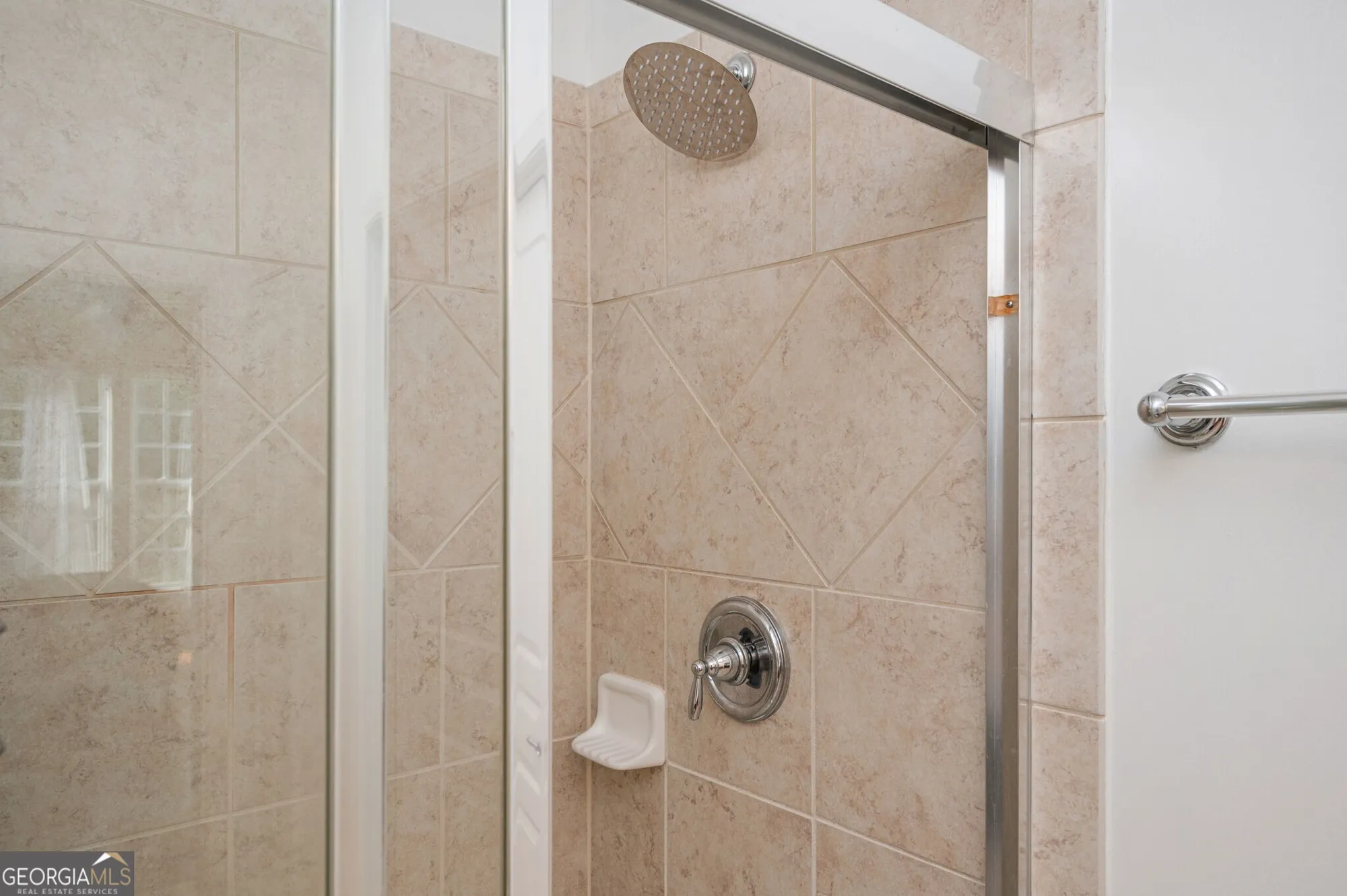 Property Slideshow image 25 of 53 | 6208 longleaf dr, Hoschton, GA, 30548