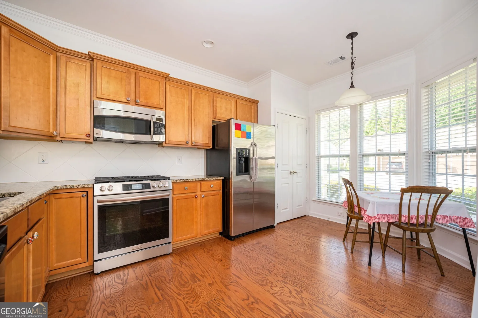 Property Slideshow image 9 of 53 | 6208 longleaf dr, Hoschton, GA, 30548