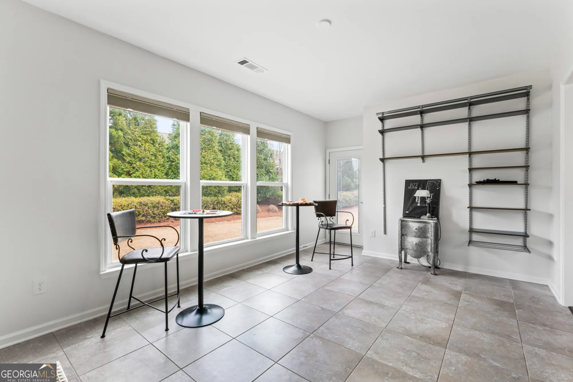 Property Slideshow image 23 of 30 | 135 crape myrtle dr, Griffin, GA, 30223