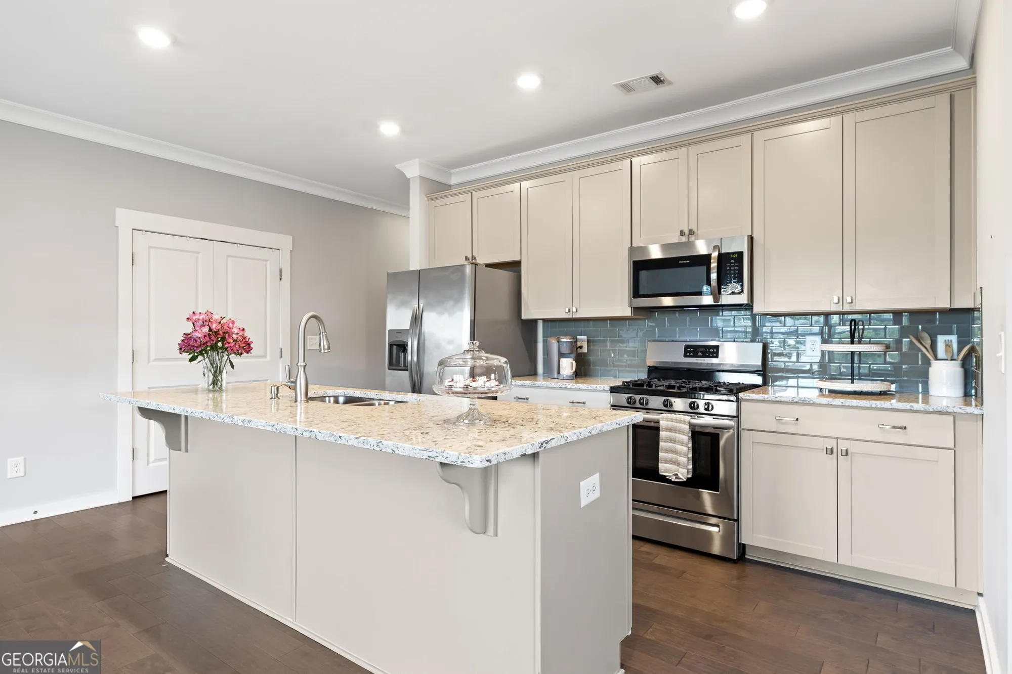 Property Slideshow image 11 of 26 | 2487 rathburn cir, Loganville, GA, 30052