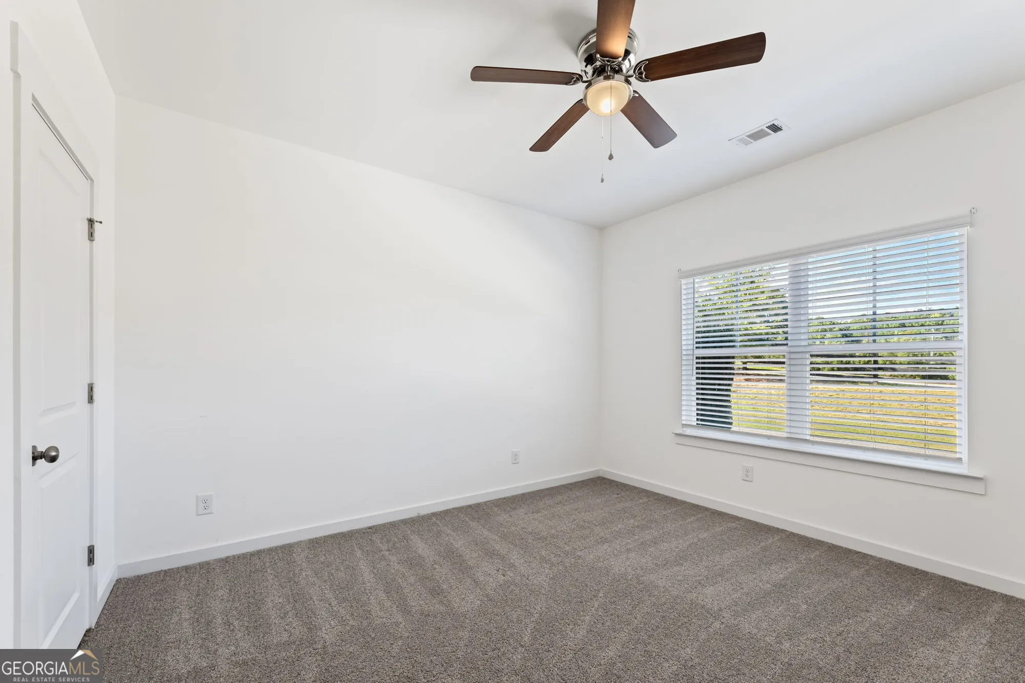 Property Slideshow image 25 of 26 | 2487 rathburn cir, Loganville, GA, 30052