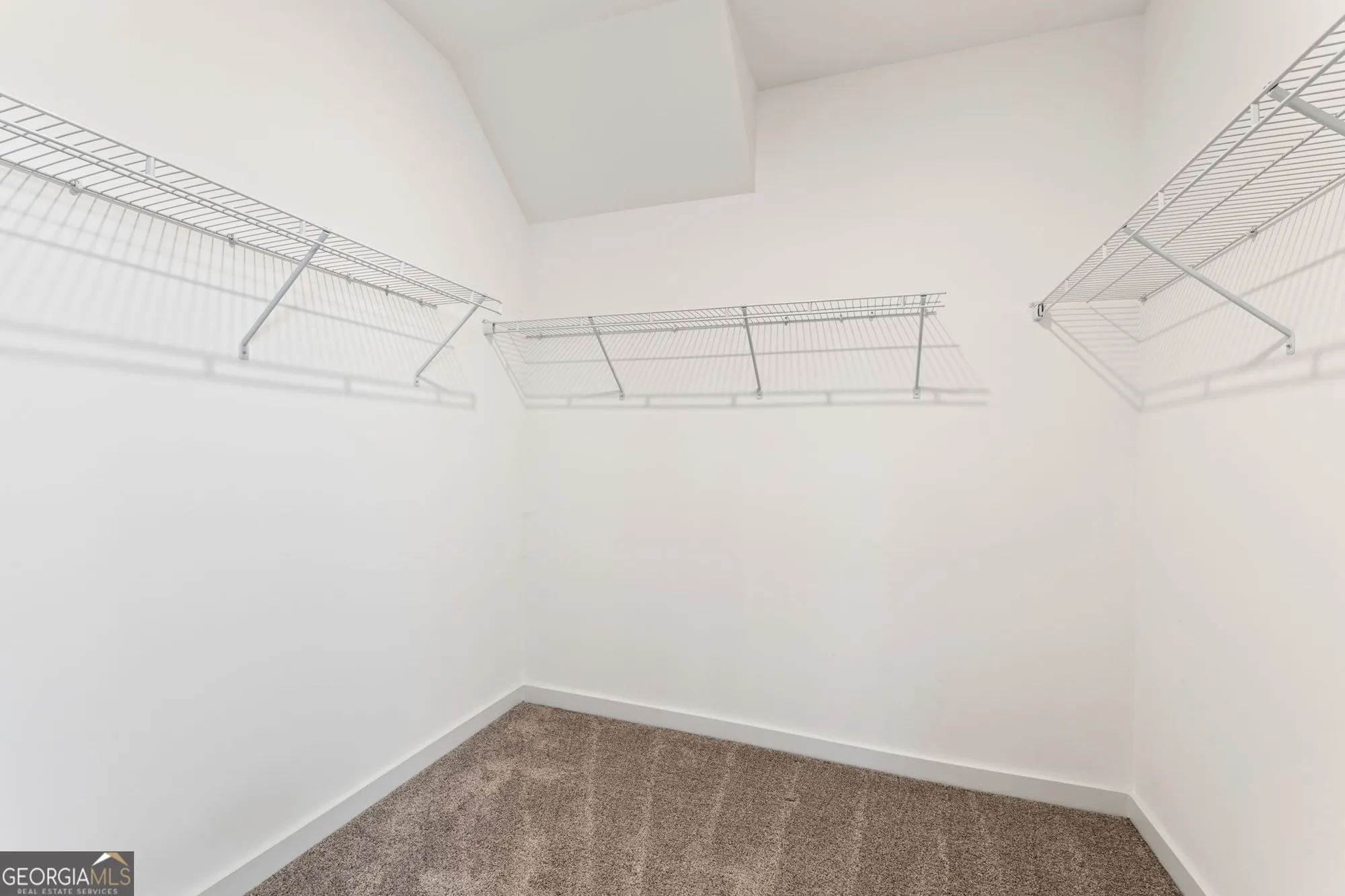 Property Slideshow image 21 of 26 | 2487 rathburn cir, Loganville, GA, 30052