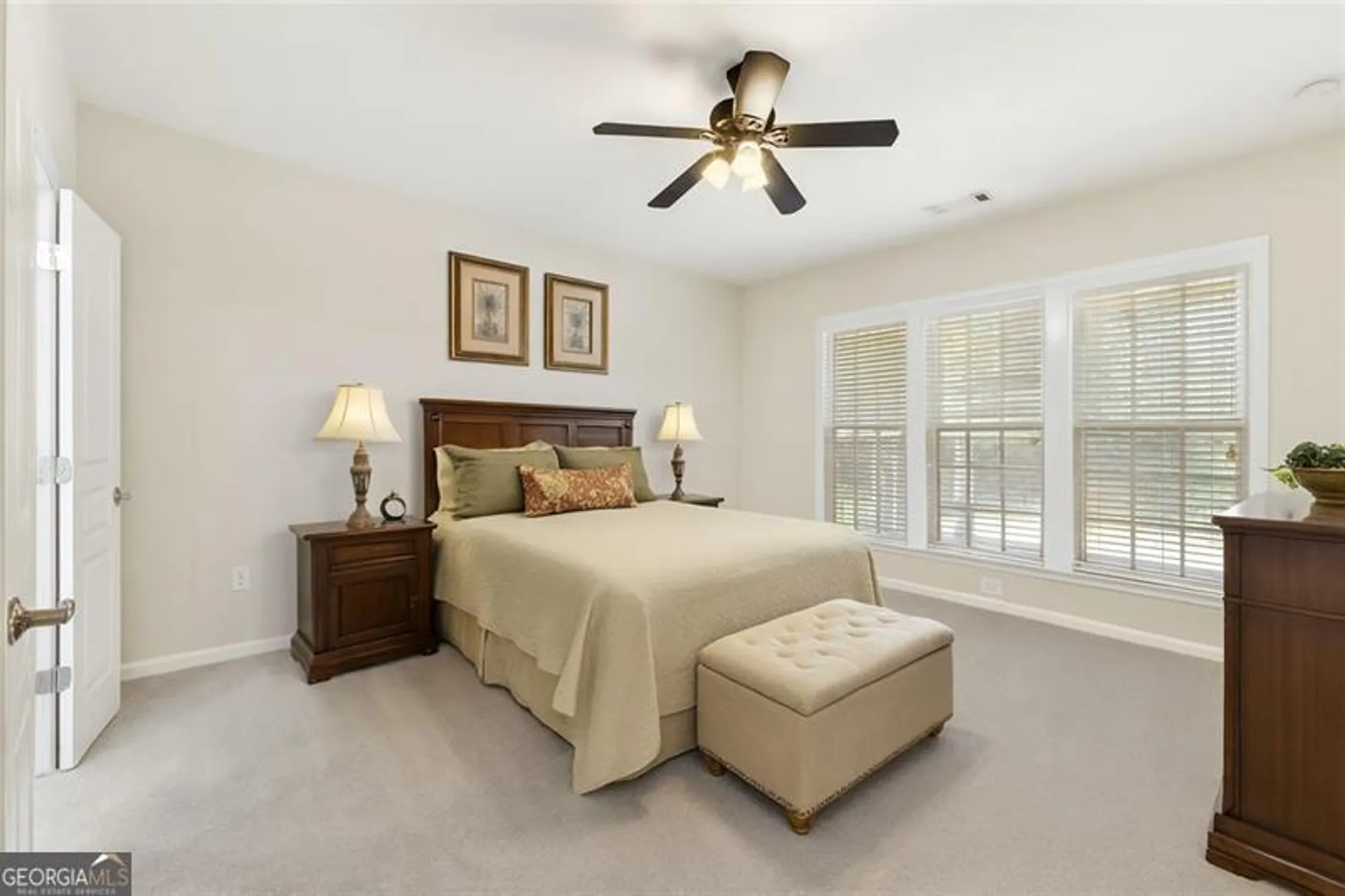 Property Slideshow image 19 of 47 | 6241 greenstone cir, Hoschton, GA, 30548