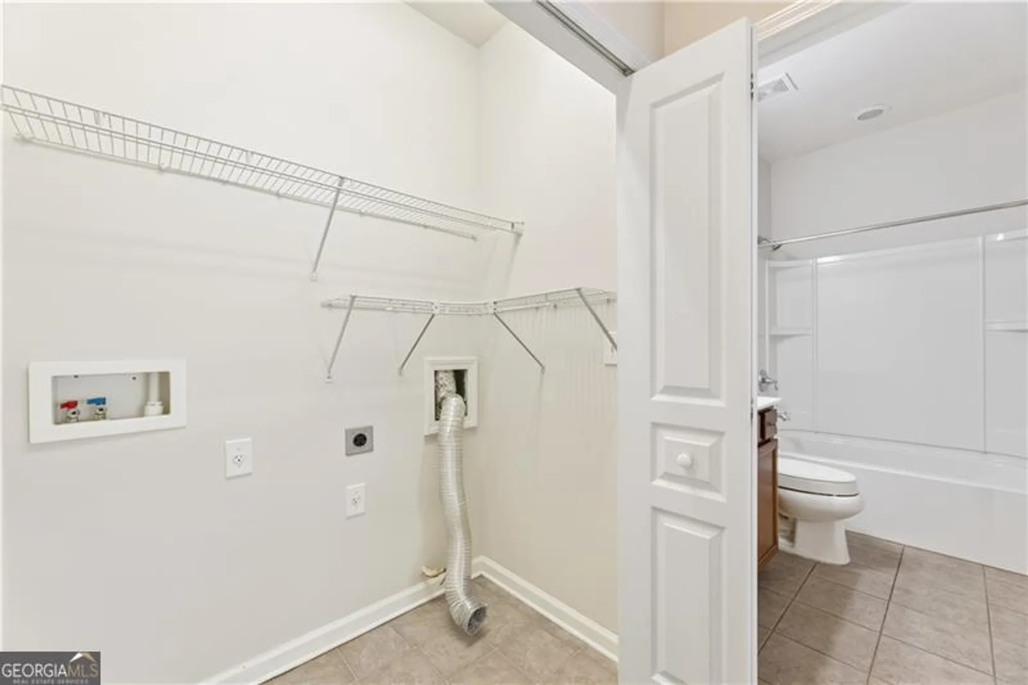 Property Slideshow image 27 of 47 | 6241 greenstone cir, Hoschton, GA, 30548