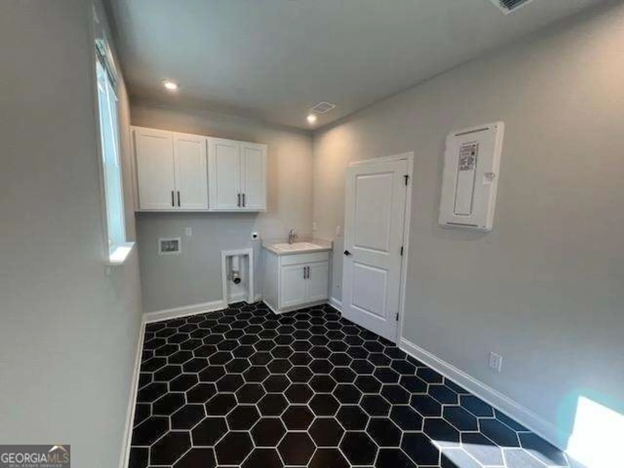 Property Slideshow image 10 of 23 | 1081 lake terrace bnd, Greensboro, GA, 30642