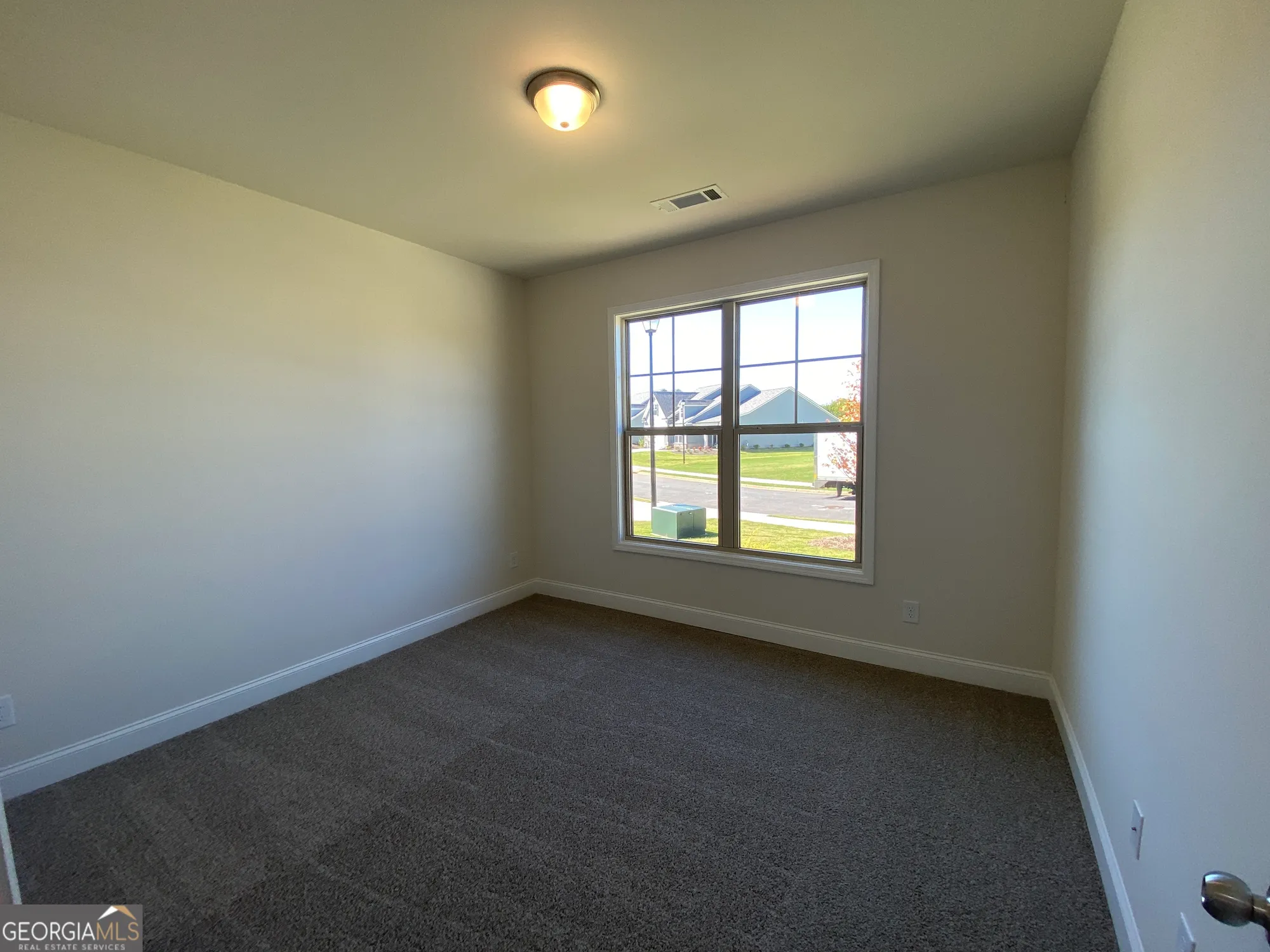 Property Slideshow image 8 of 64 | 174 oakdale rd # 34, Jefferson, GA, 30549
