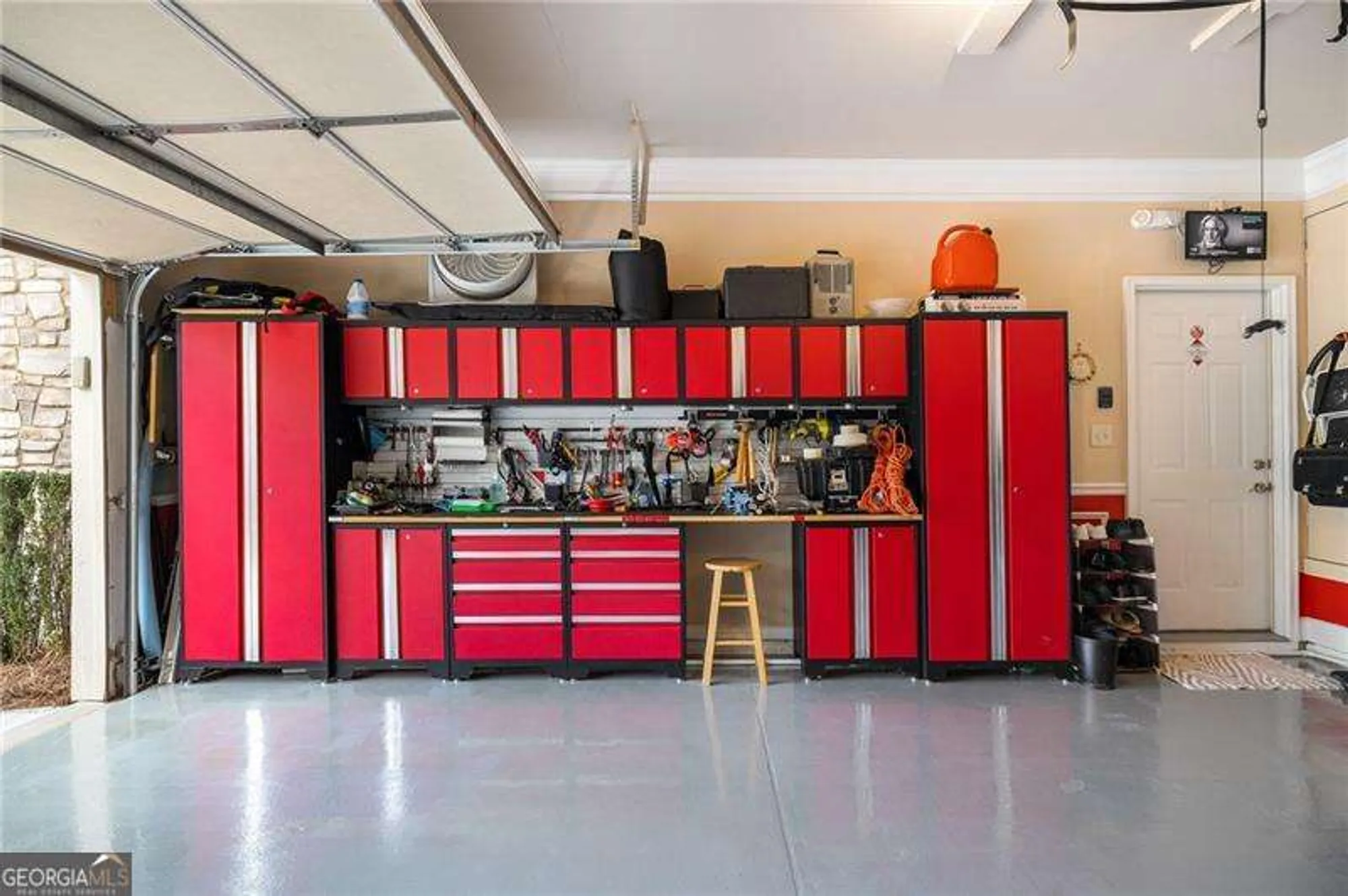 Property Slideshow image 32 of 55 | 3180 willow creek dr, Gainesville, GA, 30504