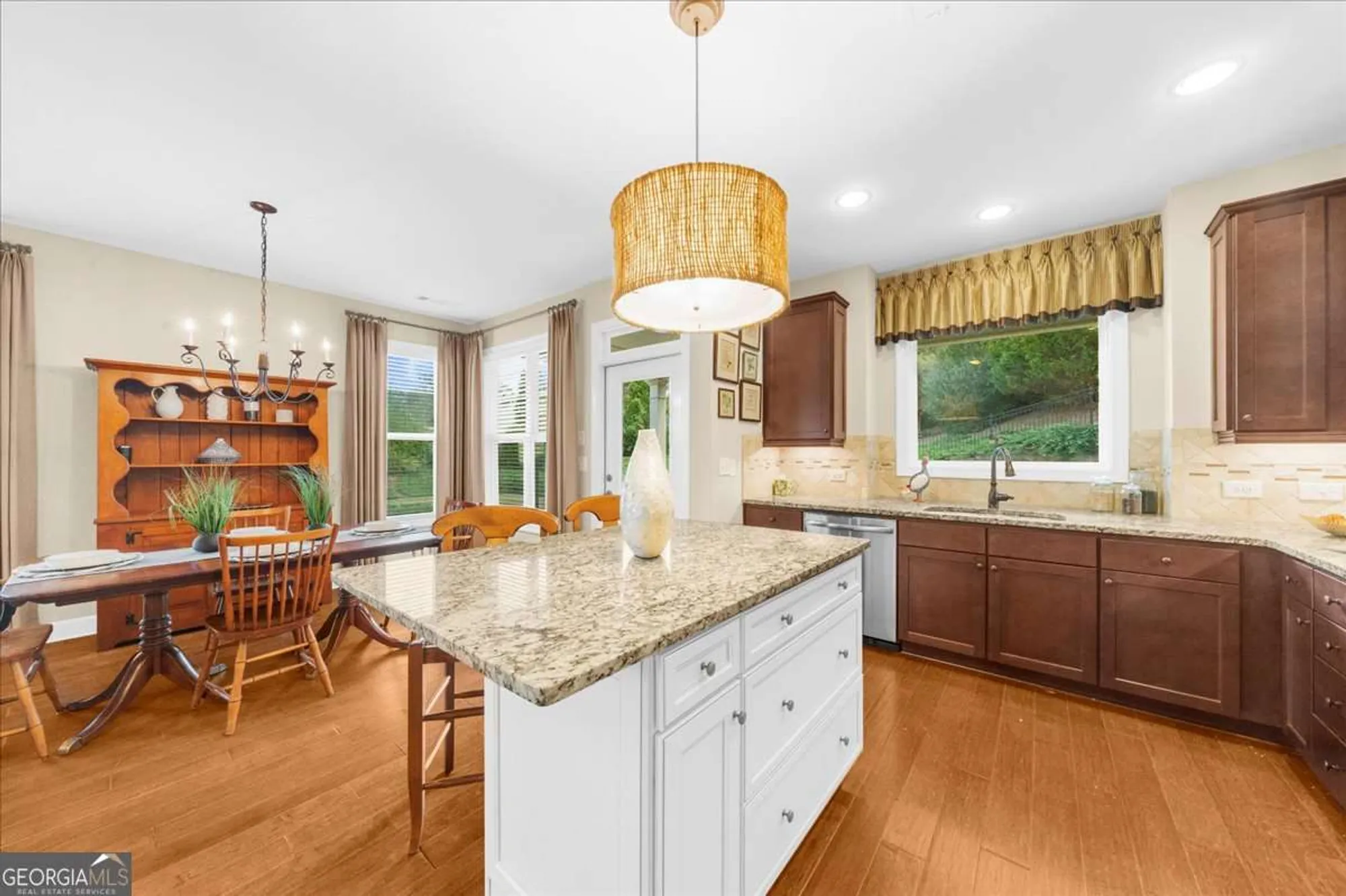 Property Slideshow image 15 of 60 | 3312 cresswind pkwy, Gainesville, GA, 30504