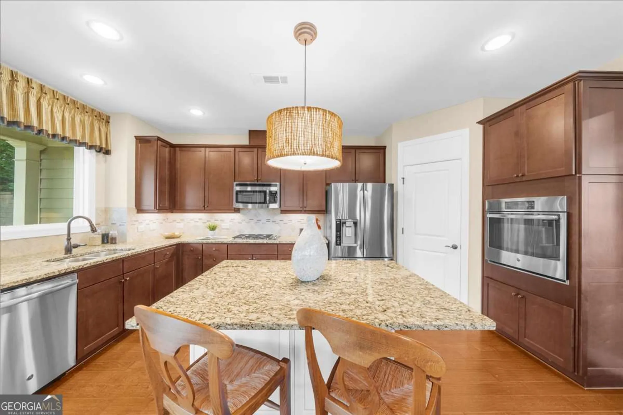 Property Slideshow image 16 of 60 | 3312 cresswind pkwy, Gainesville, GA, 30504