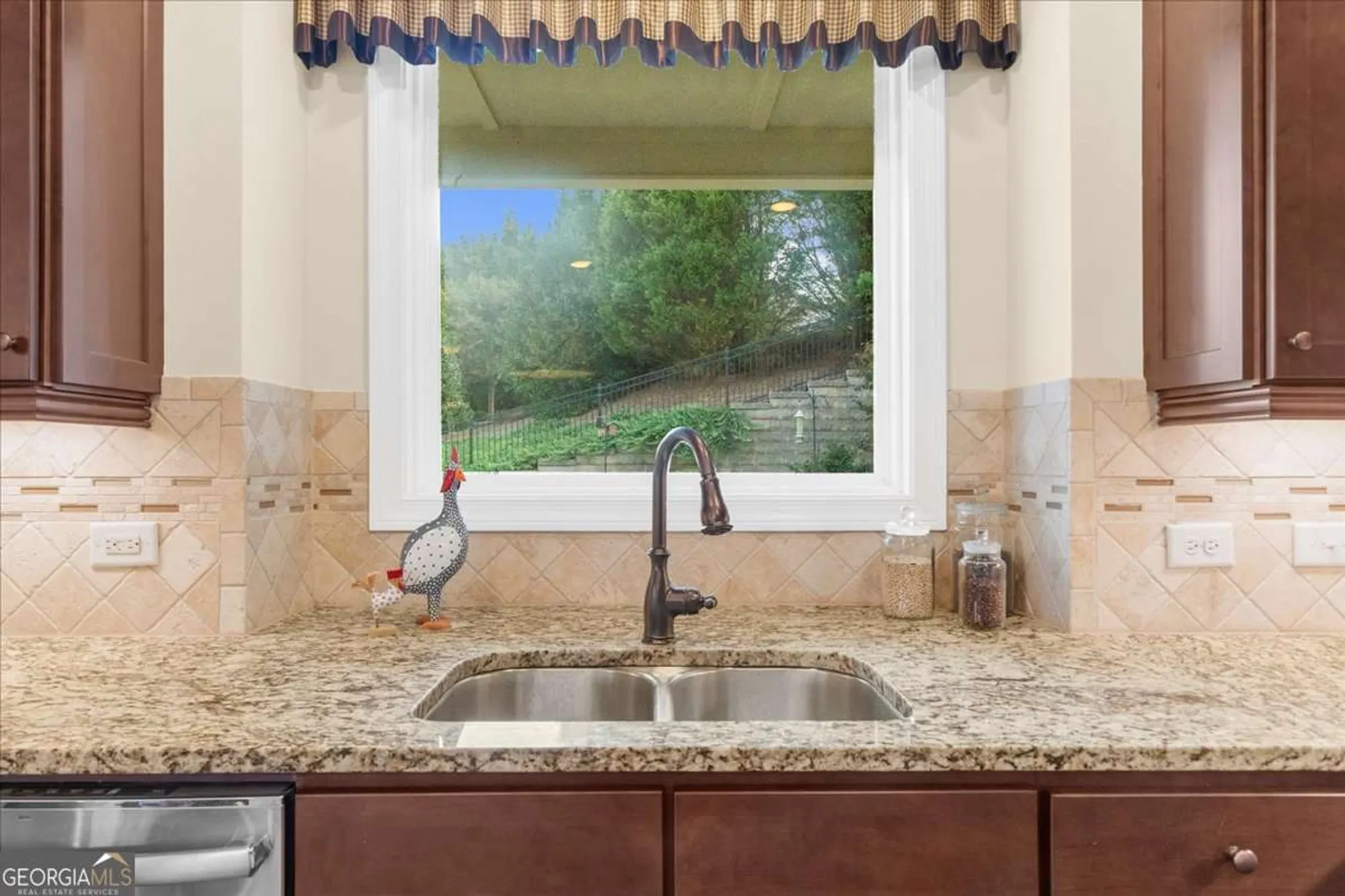 Property Slideshow image 20 of 60 | 3312 cresswind pkwy, Gainesville, GA, 30504