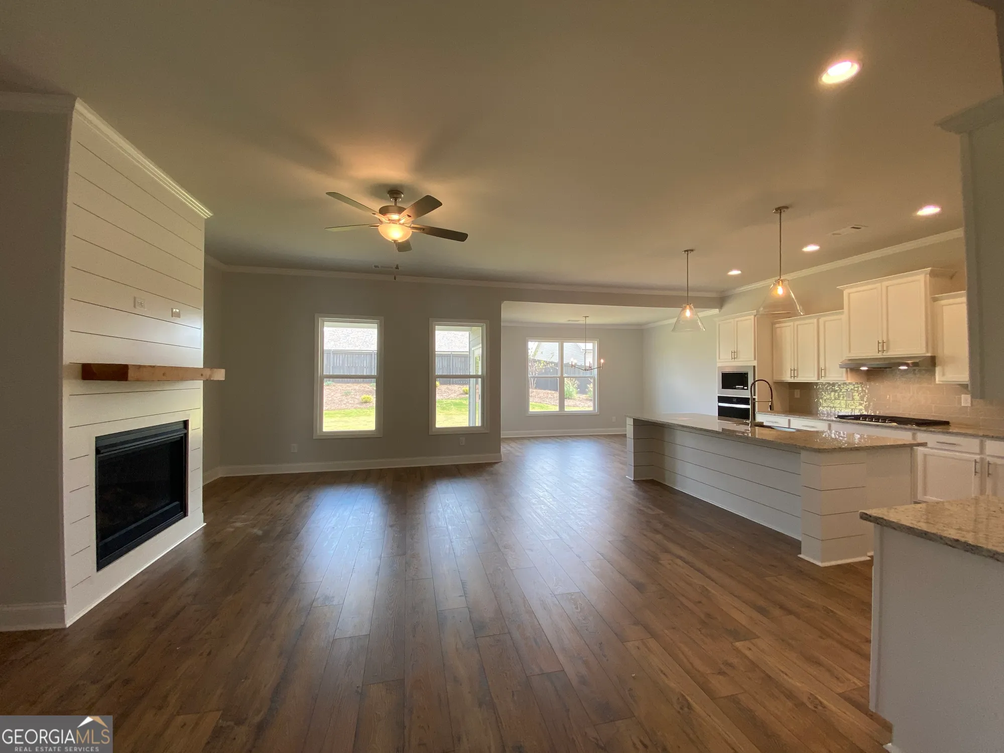 Property Slideshow image 10 of 64 | 164 oakdale rd # 33, Jefferson, GA, 30549