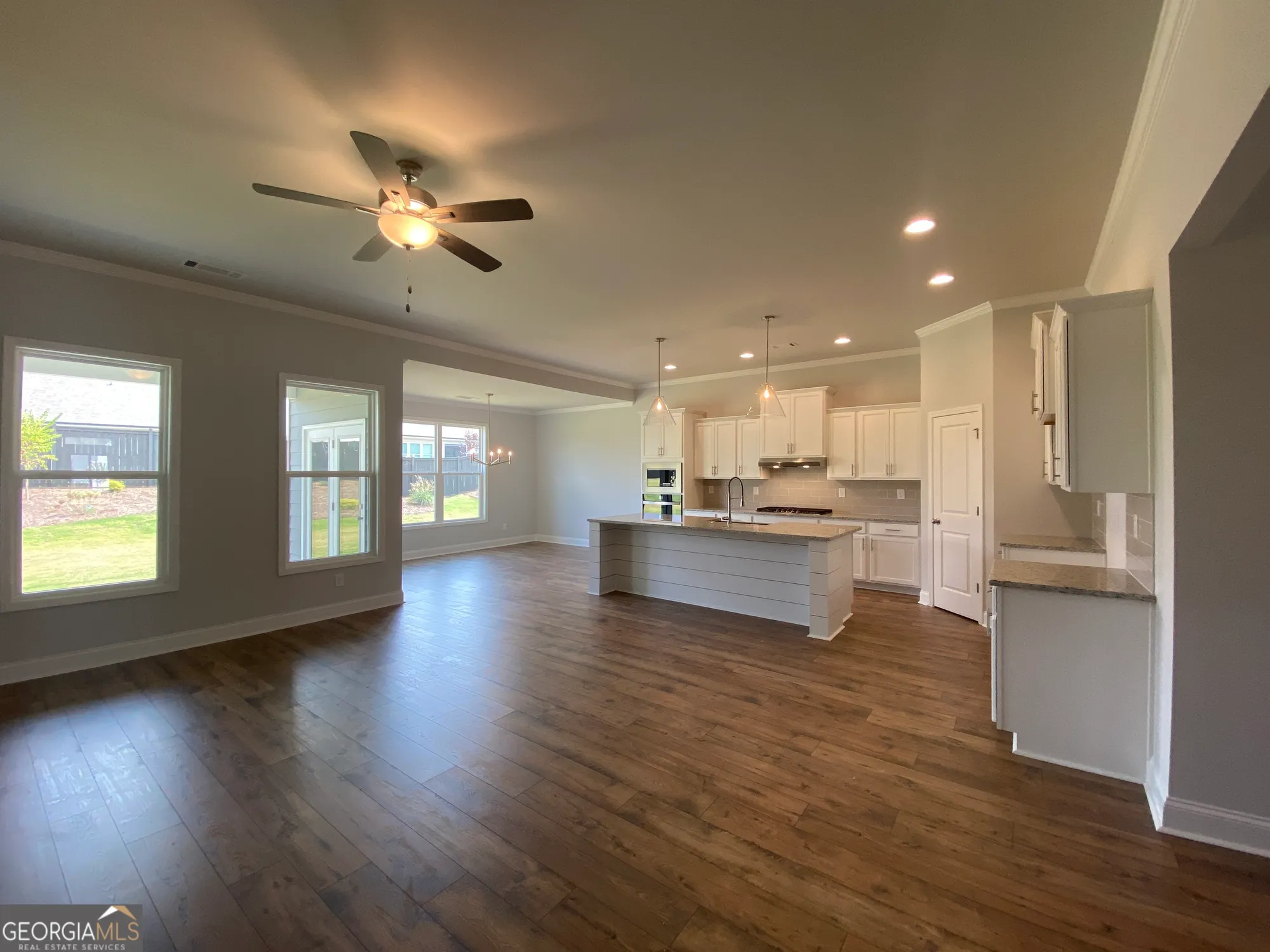 Property Slideshow image 11 of 64 | 164 oakdale rd # 33, Jefferson, GA, 30549
