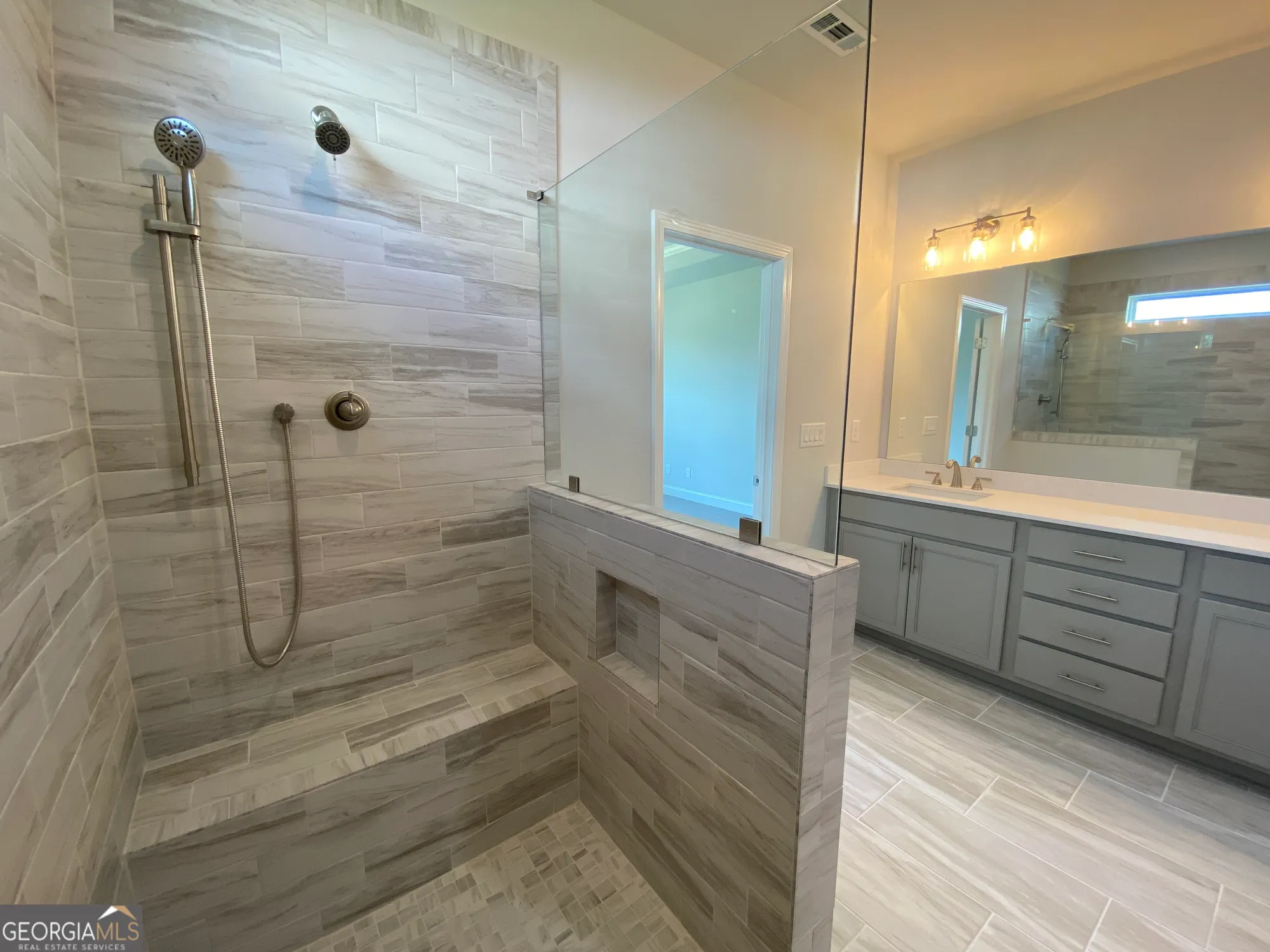 Property Slideshow image 35 of 64 | 164 oakdale rd # 33, Jefferson, GA, 30549