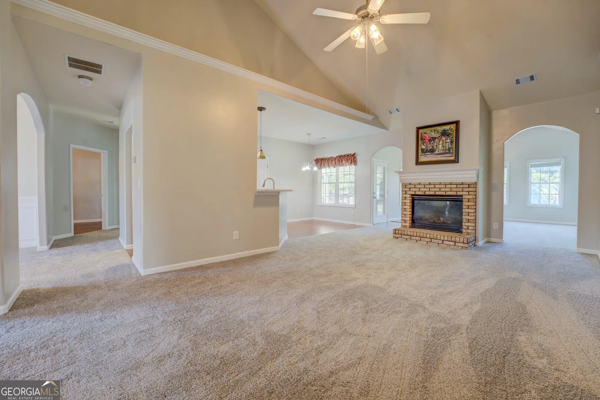 Property Slideshow image 11 of 44 | 413 crossroads dr, Social Circle, GA, 30025