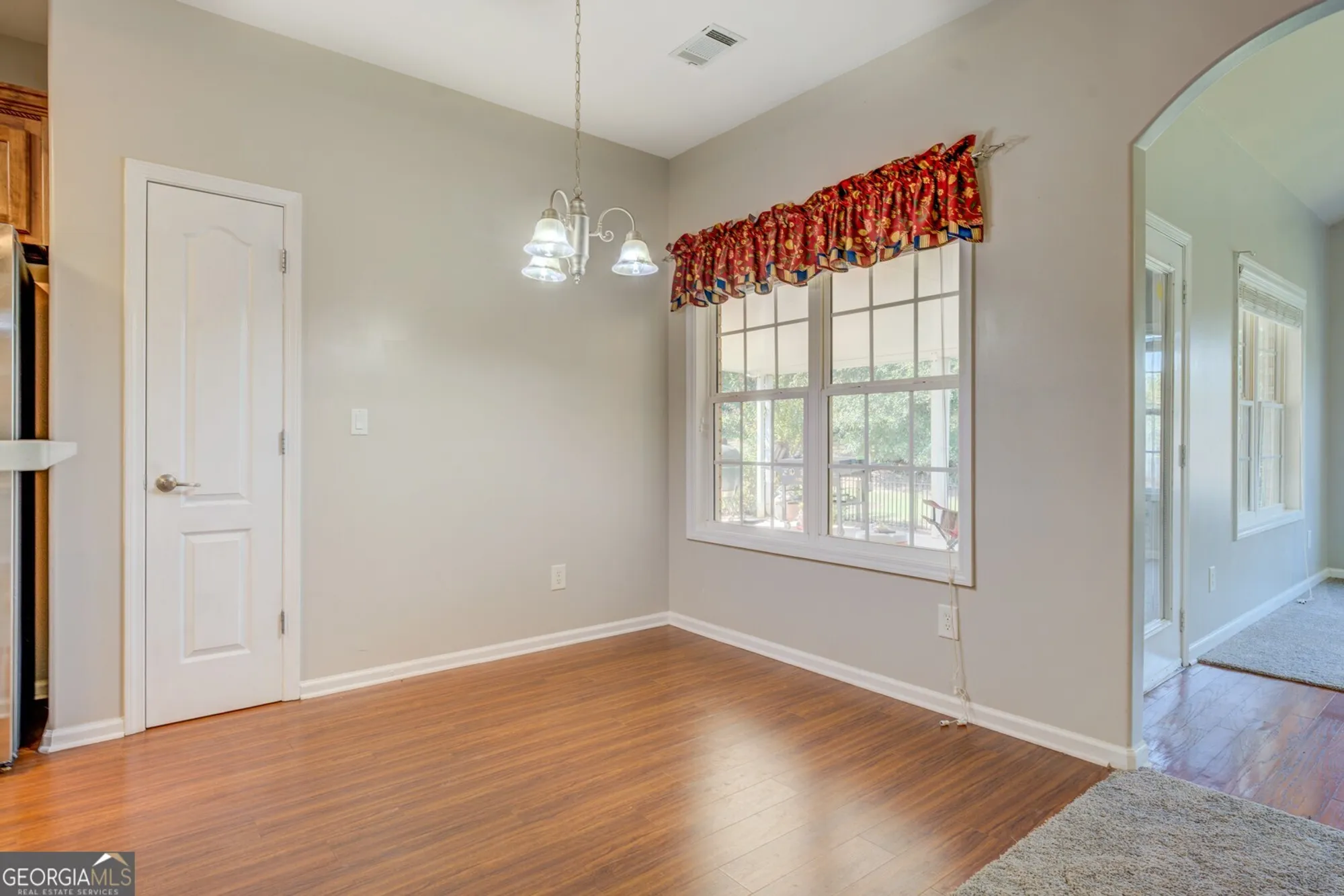 Property Slideshow image 15 of 44 | 413 crossroads dr, Social Circle, GA, 30025