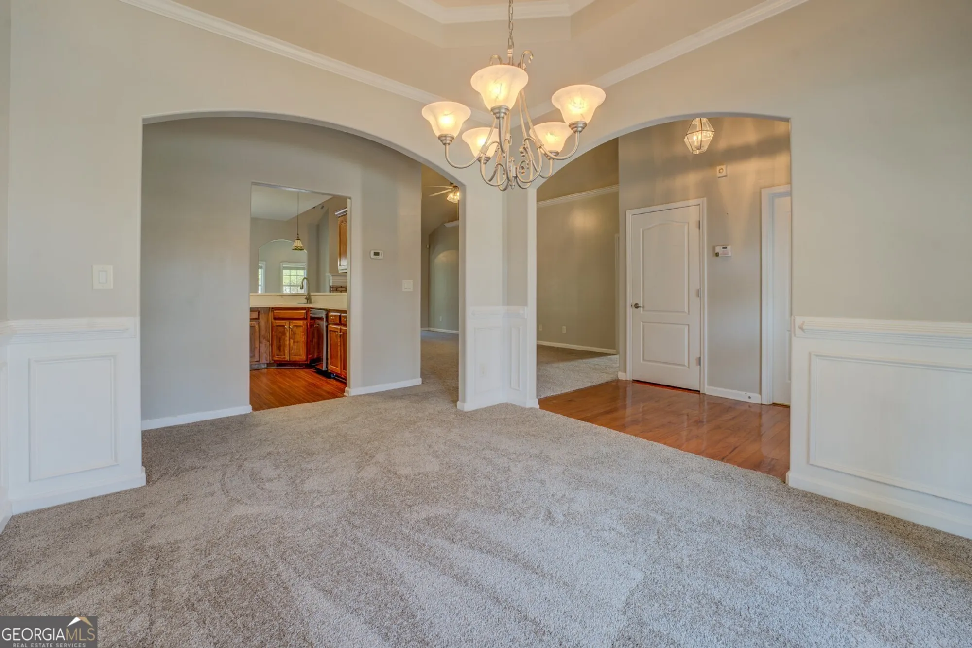 Property Slideshow image 8 of 44 | 413 crossroads dr, Social Circle, GA, 30025