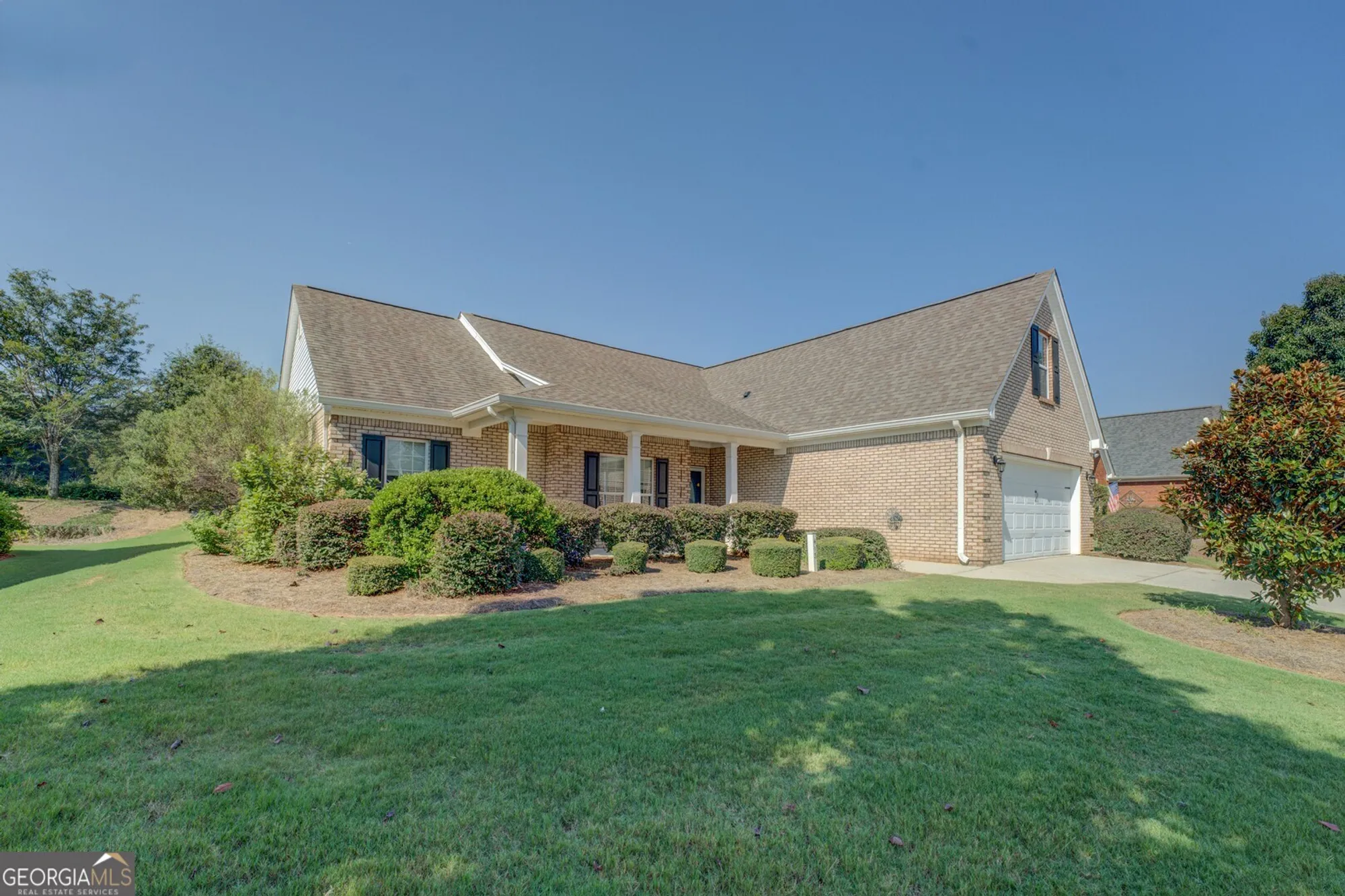 Property Slideshow image 2 of 44 | 413 crossroads dr, Social Circle, GA, 30025