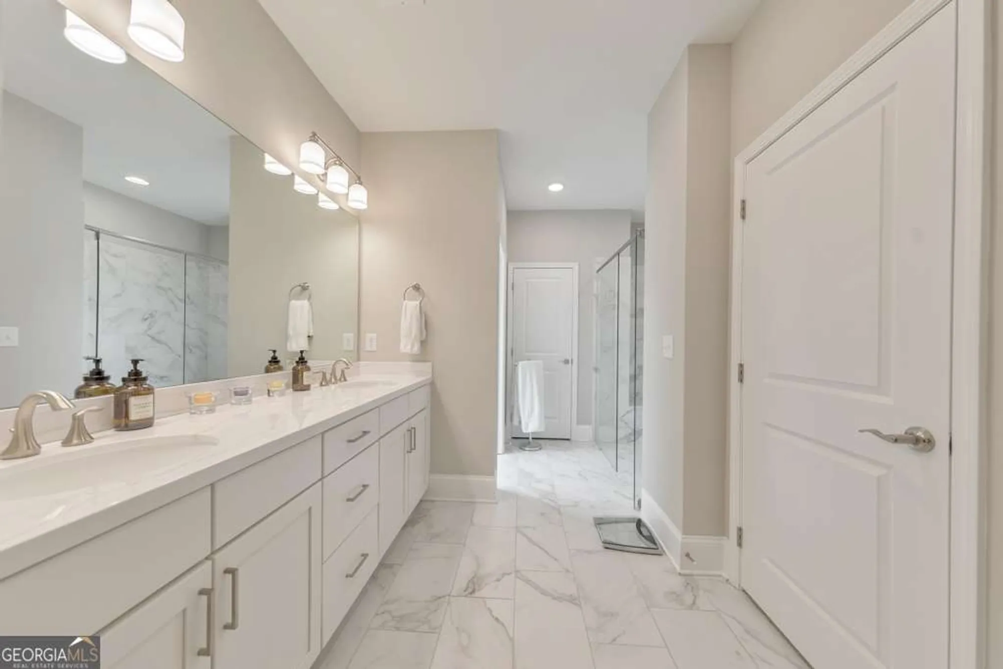 Property Slideshow image 34 of 59 | 124 redford ln, Canton, GA, 30115