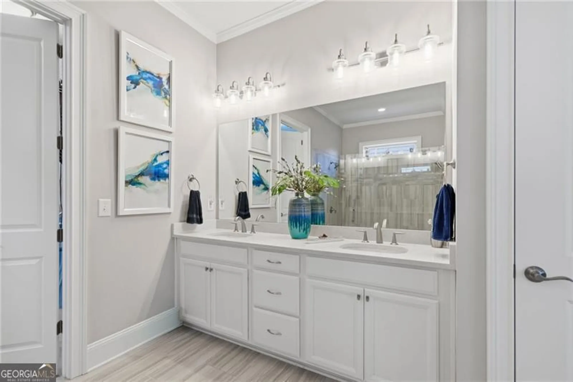 Property Slideshow image 22 of 42 | 5745 overlook station dr, Suwanee, GA, 30024