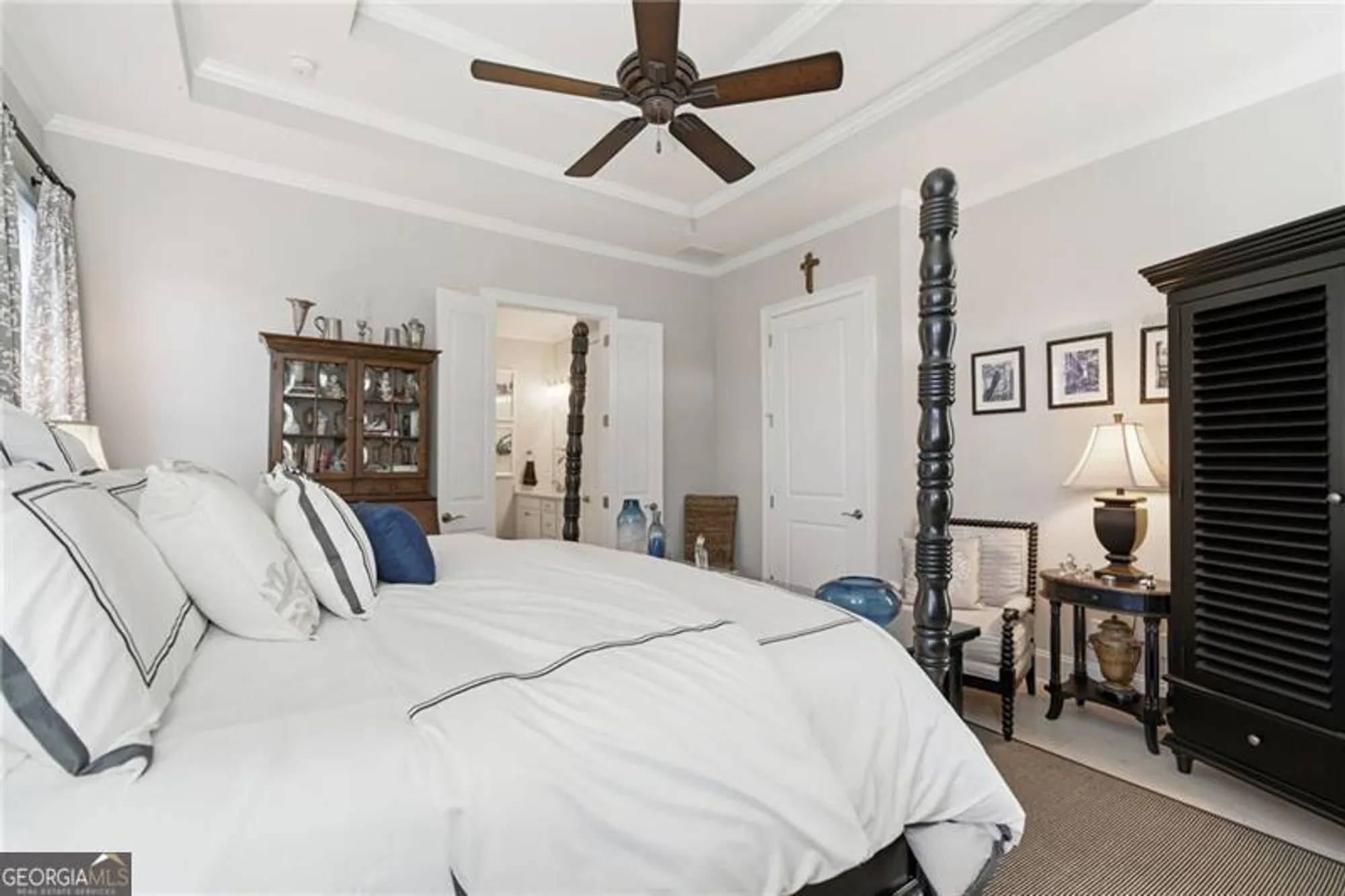 Property Slideshow image 20 of 42 | 5745 overlook station dr, Suwanee, GA, 30024