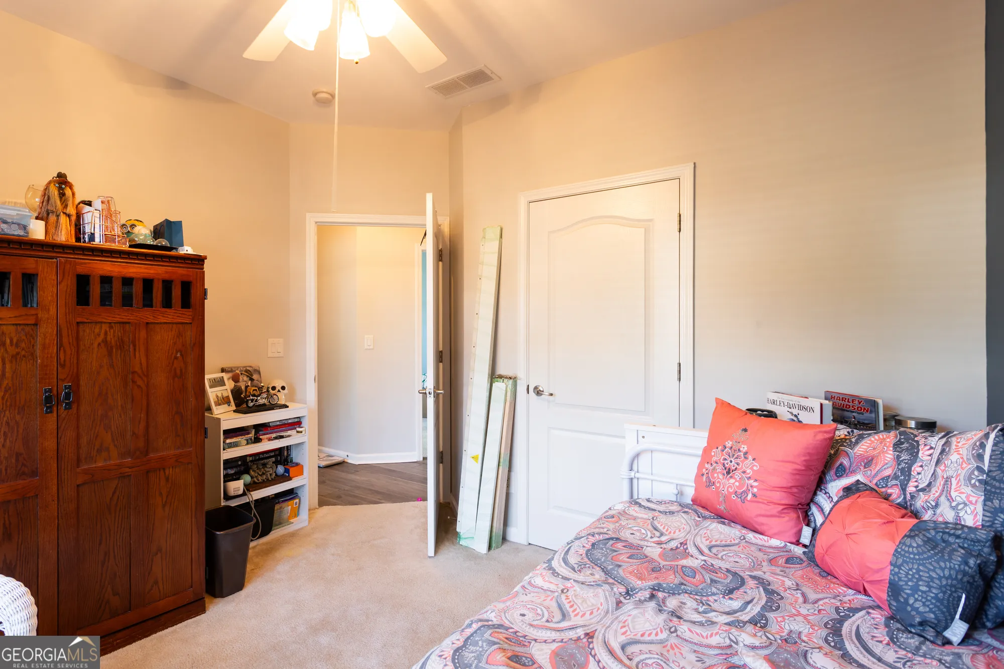 Property Slideshow image 23 of 31 | 381 crossroads dr, Social Circle, GA, 30025