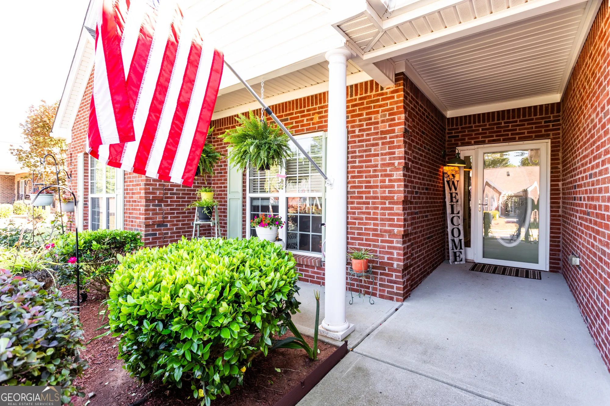 Property Slideshow image 9 of 31 | 381 crossroads dr, Social Circle, GA, 30025